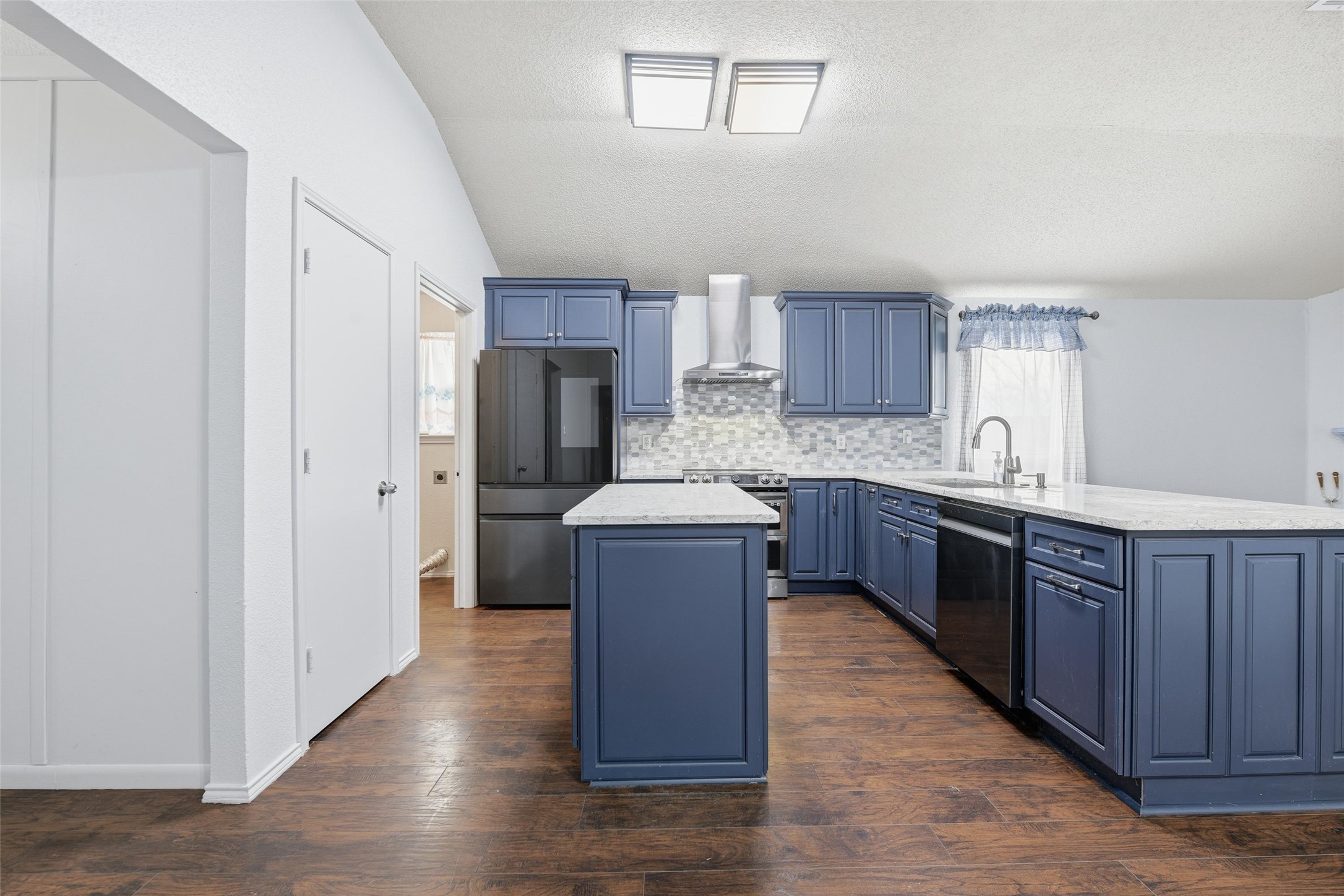 2504 Nogales Drive