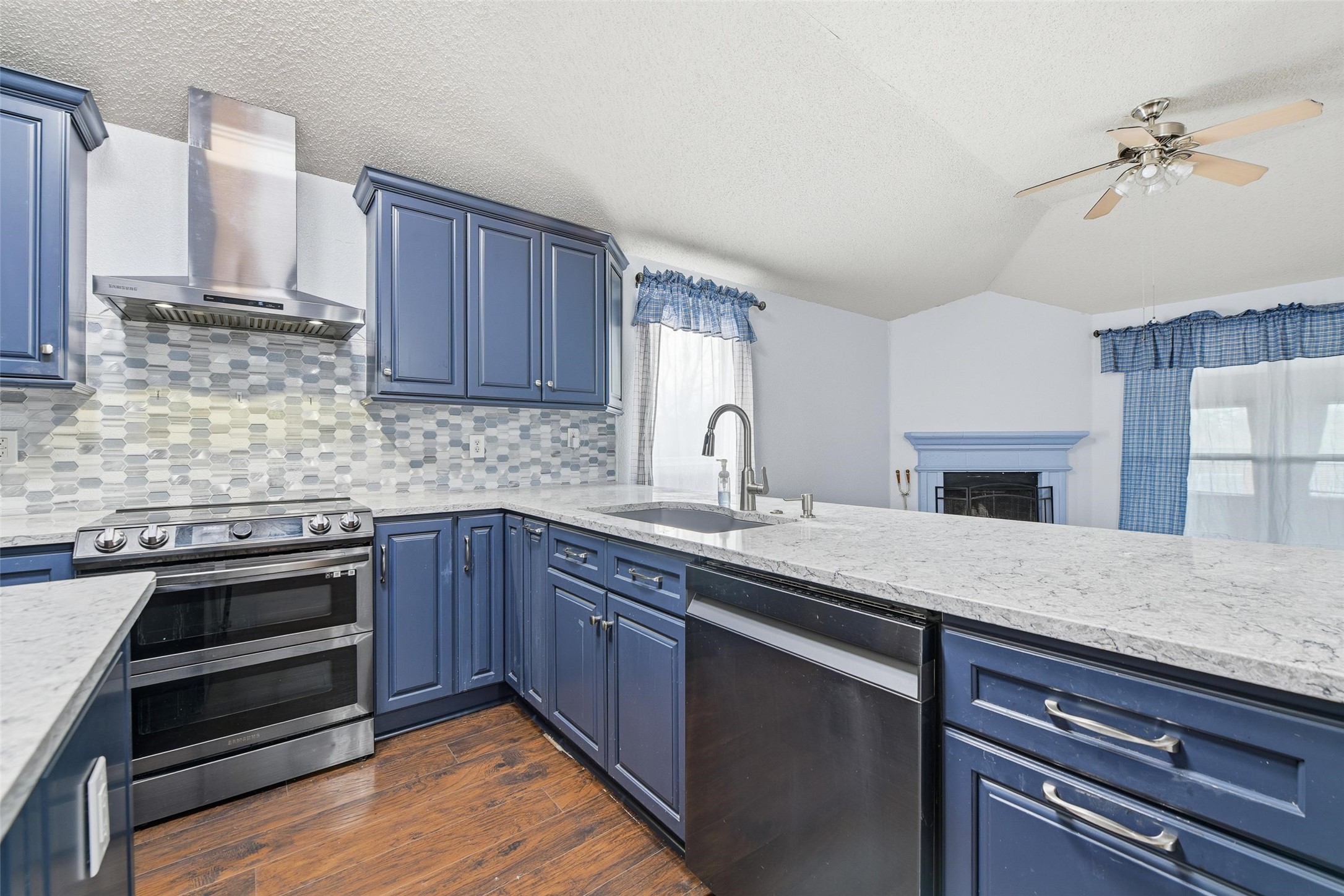 2504 Nogales Drive