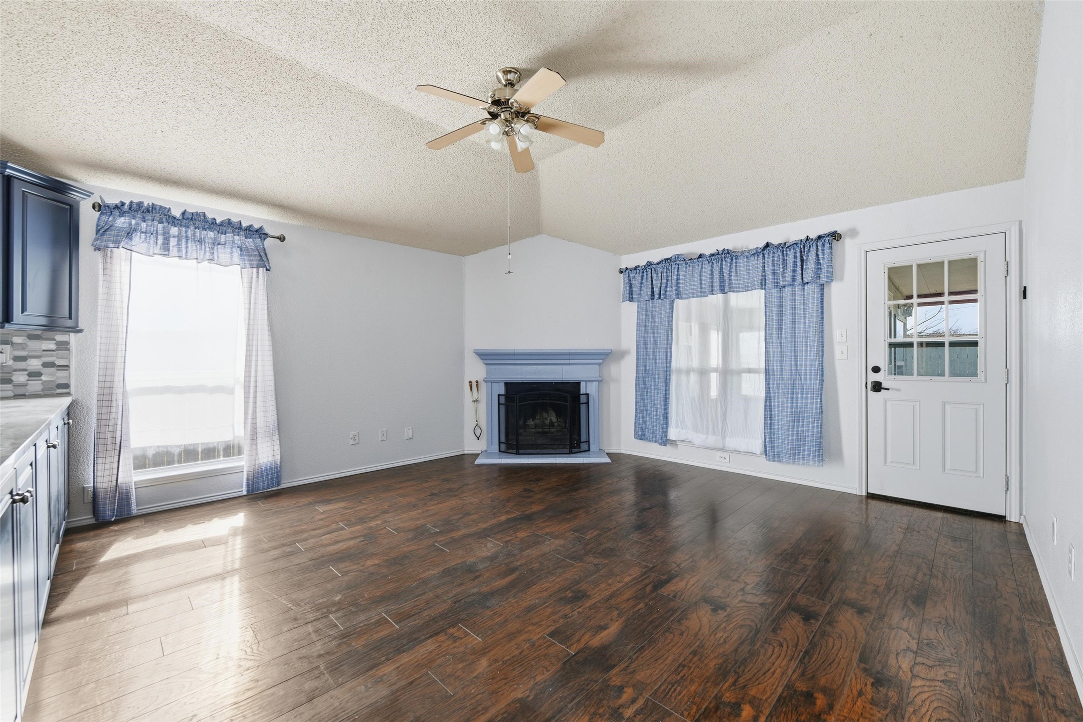 2504 Nogales Drive