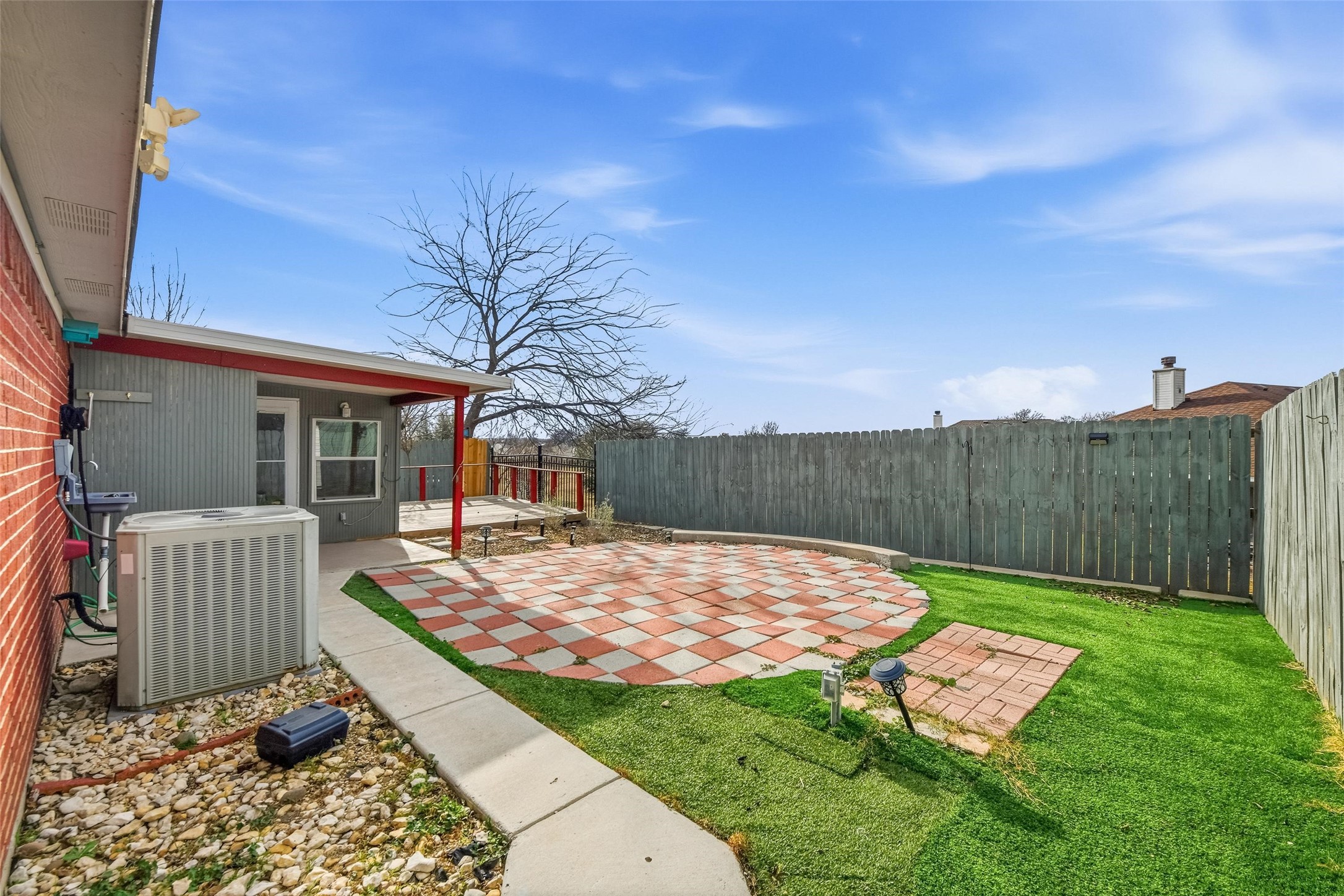 2504 Nogales Drive