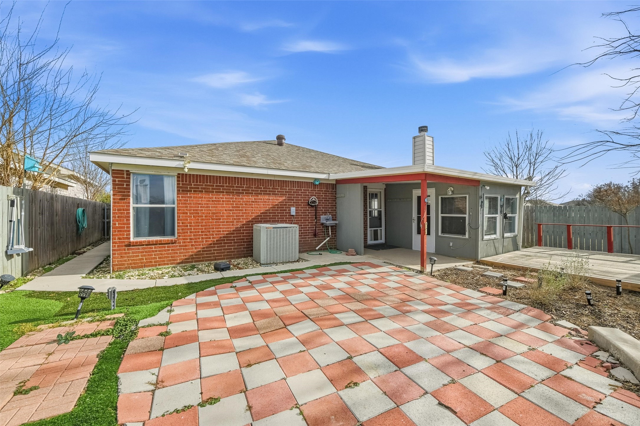 2504 Nogales Drive