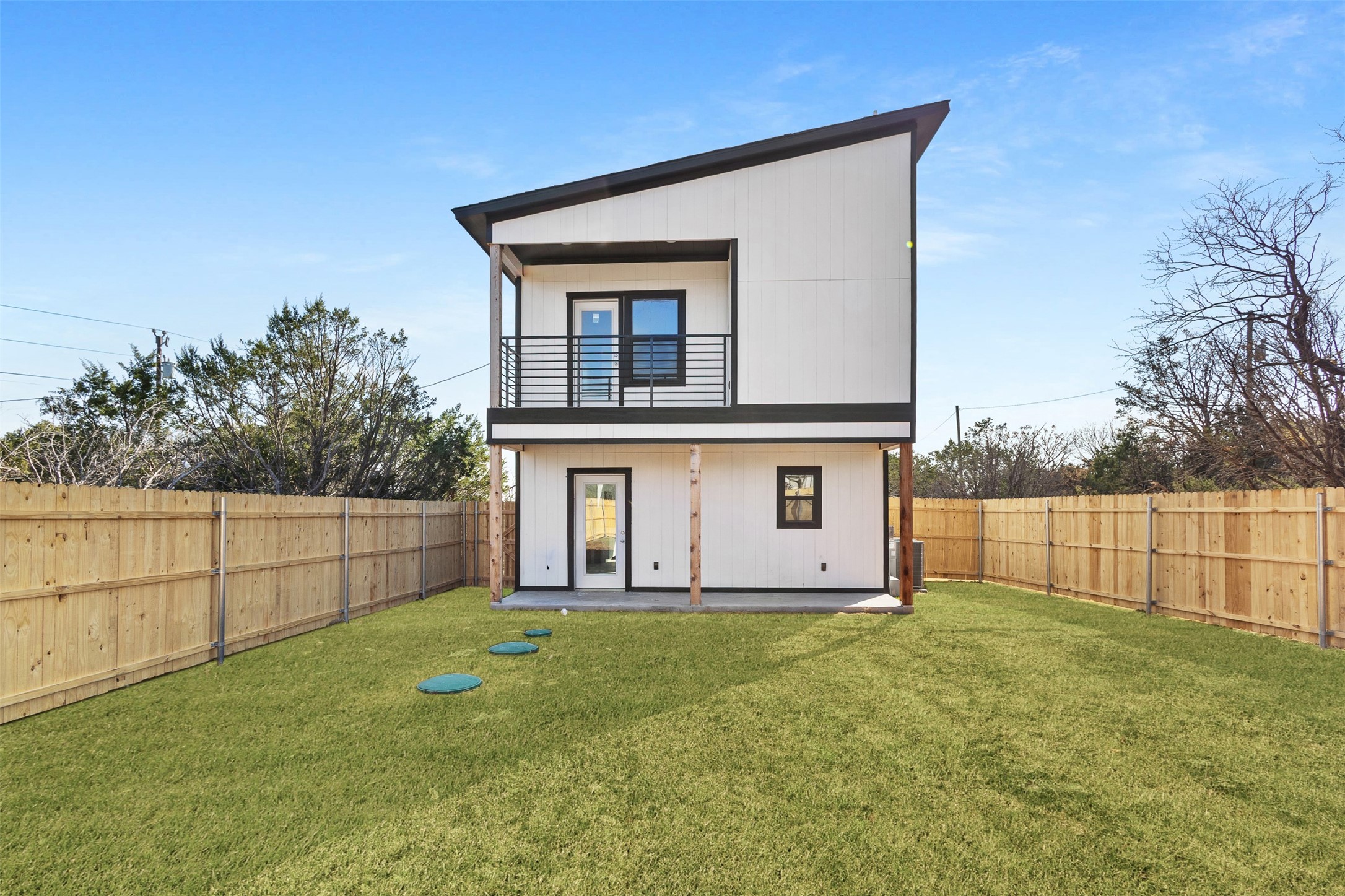 2204 Cedarwood Trail