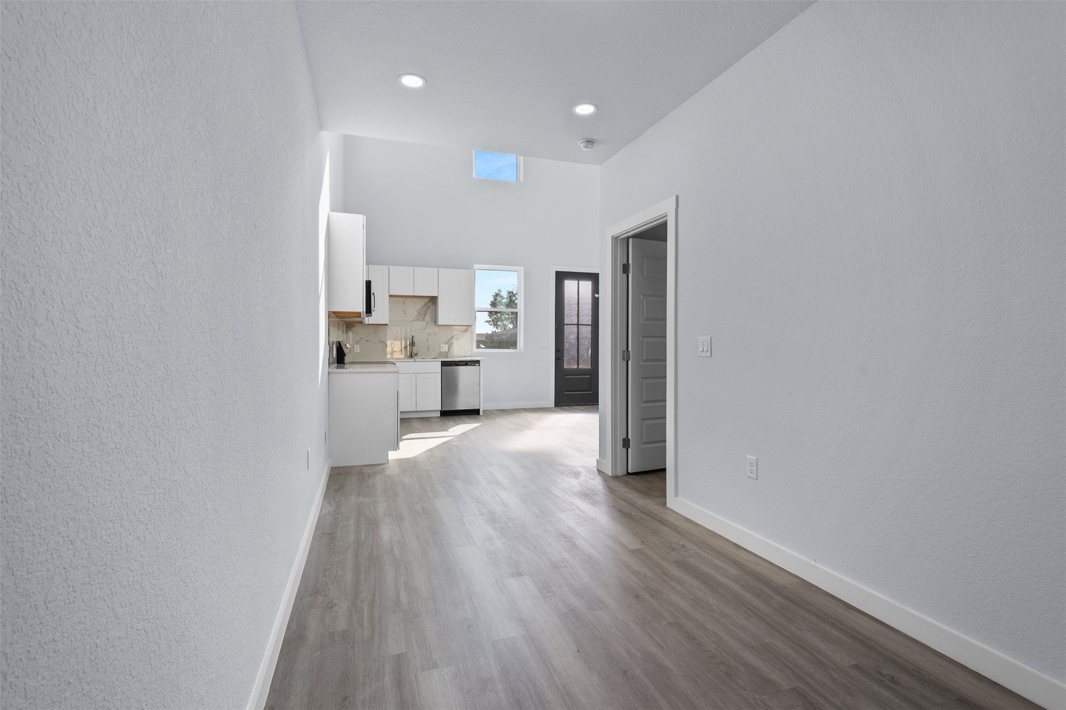 2204 Cedarwood Trail