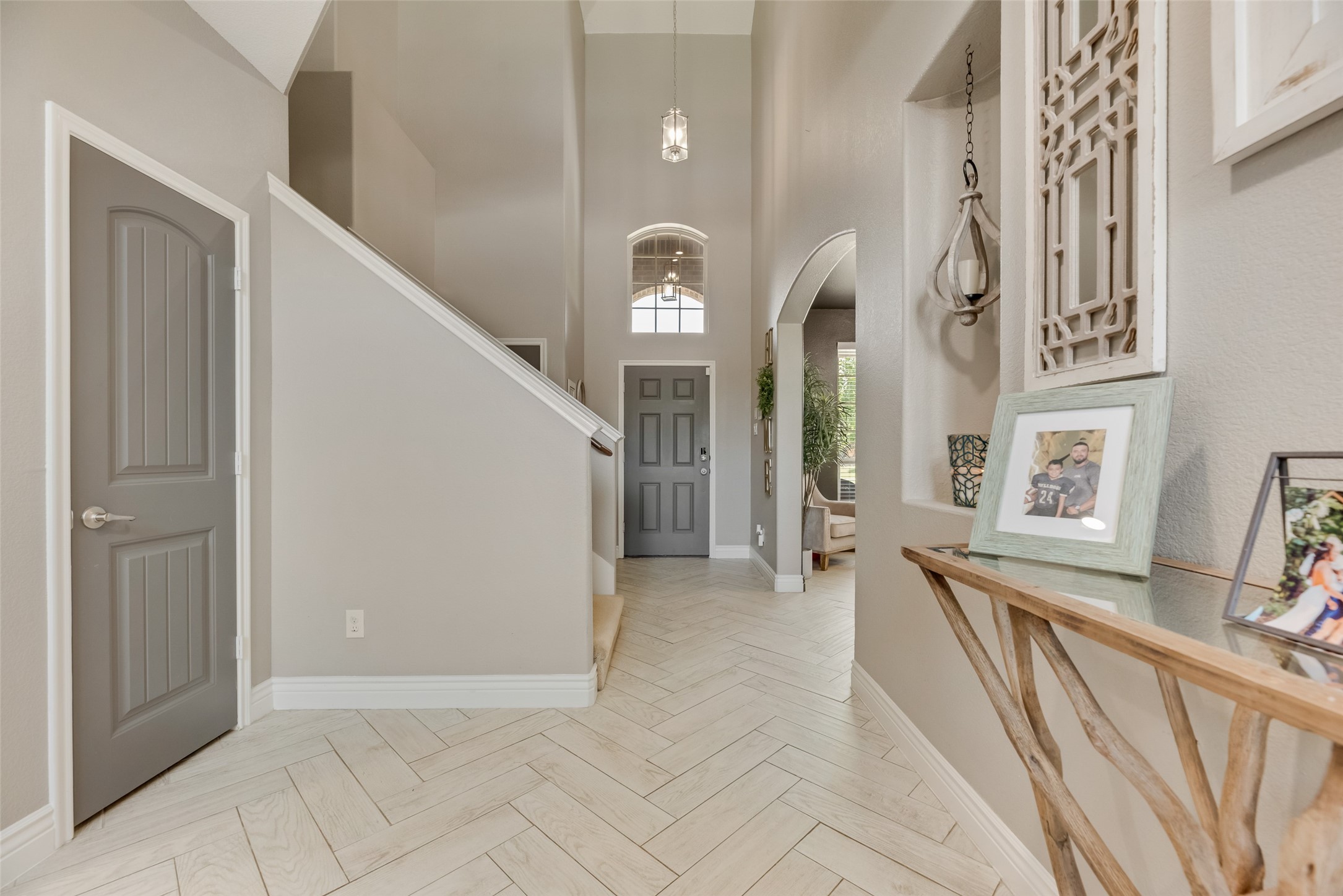 404 Fountain View Lane