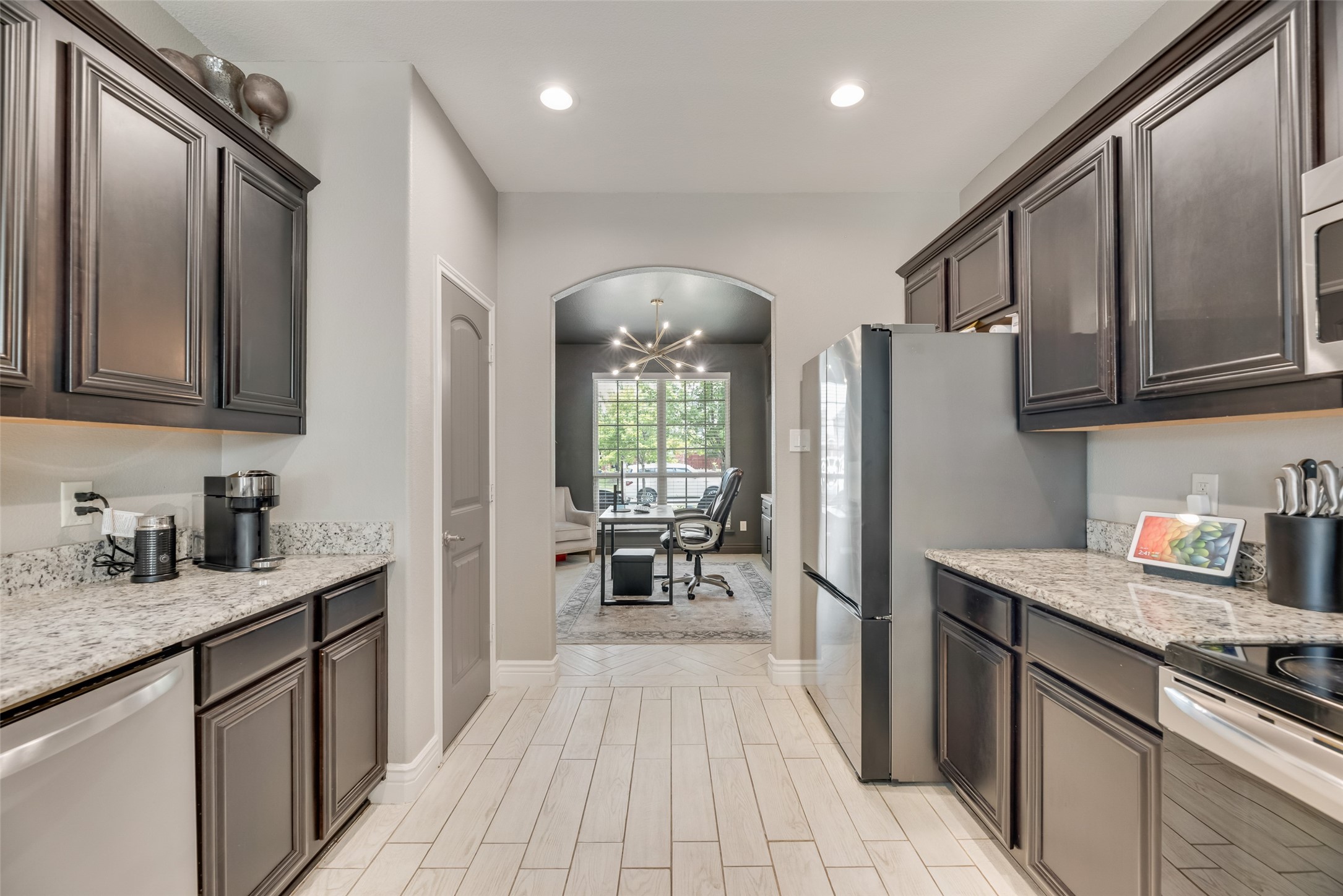 404 Fountain View Lane