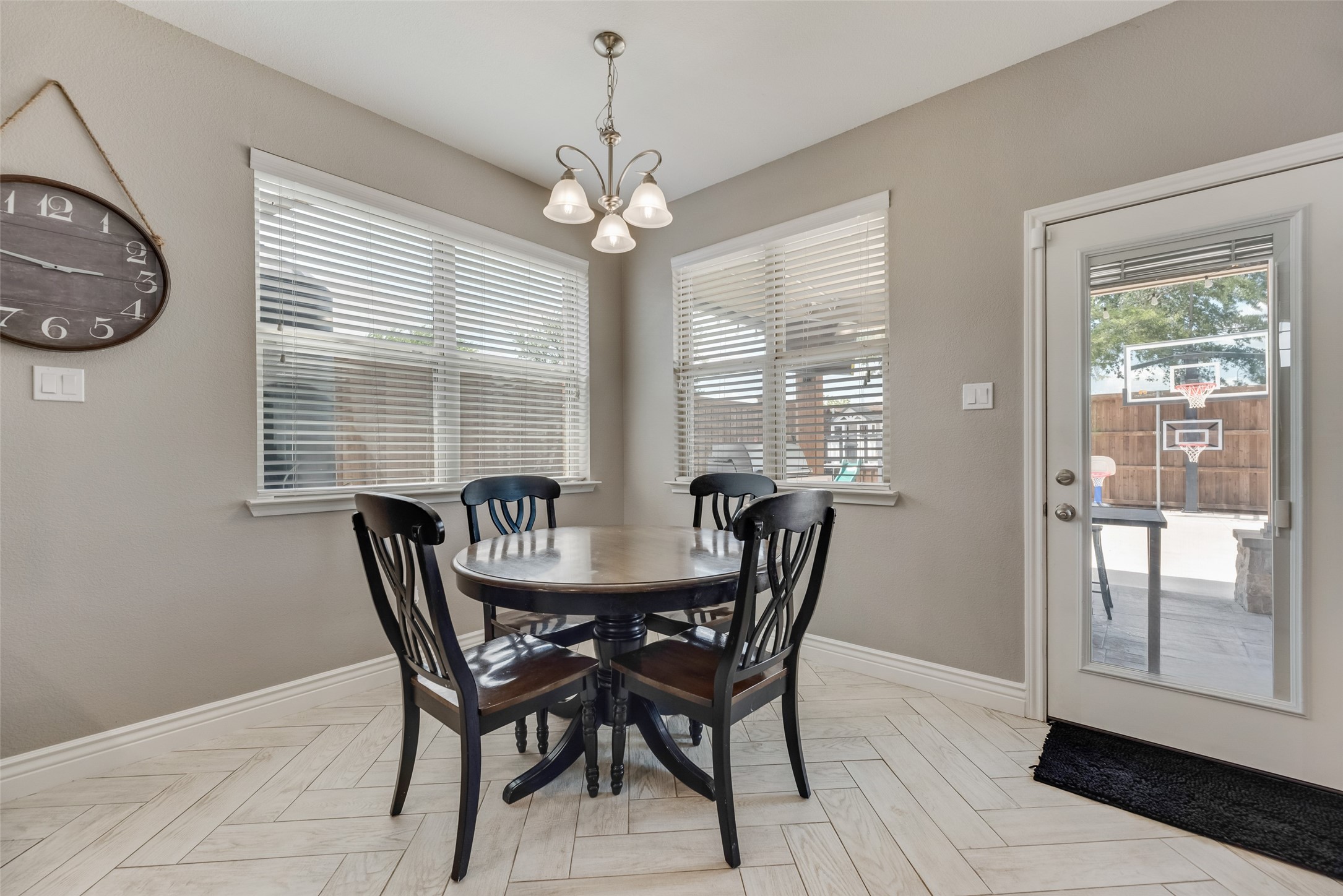 404 Fountain View Lane