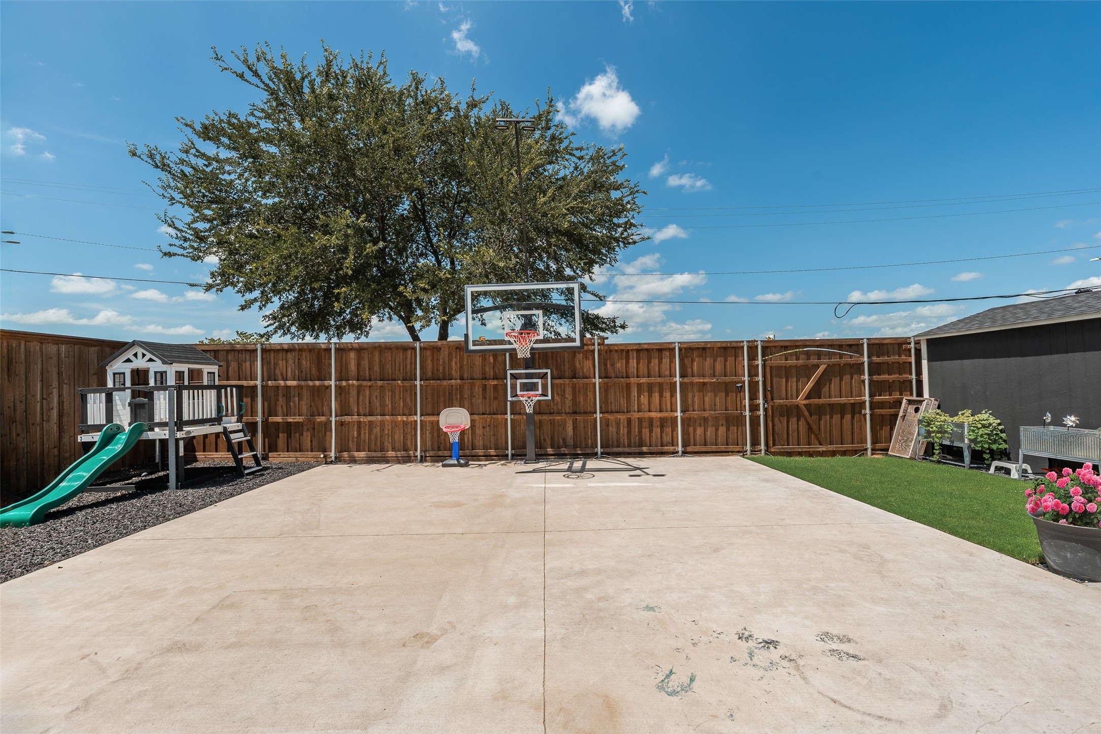 404 Fountain View Lane