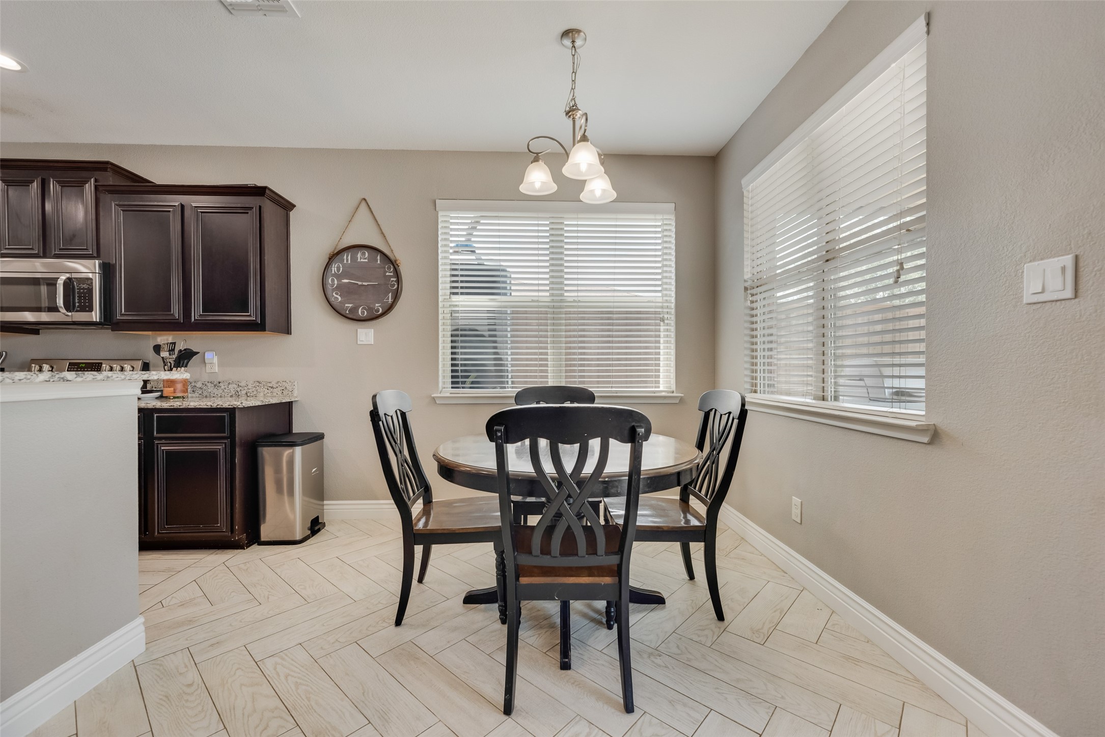 404 Fountain View Lane