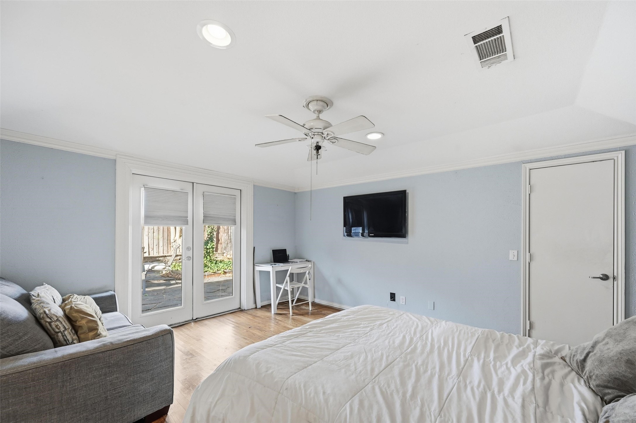 2705 Las Palmas Lane