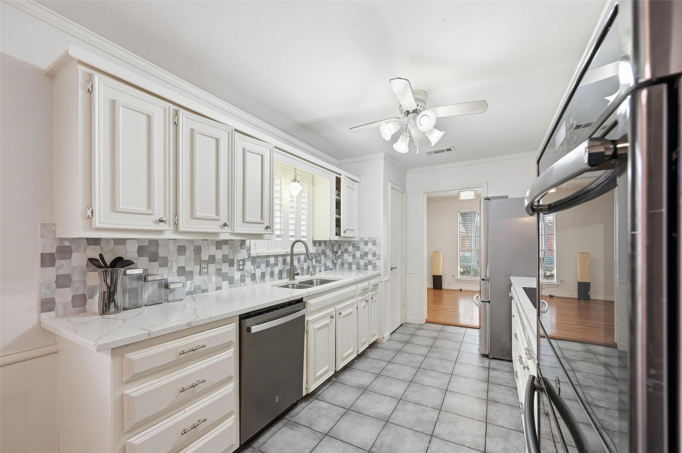 2705 Las Palmas Lane