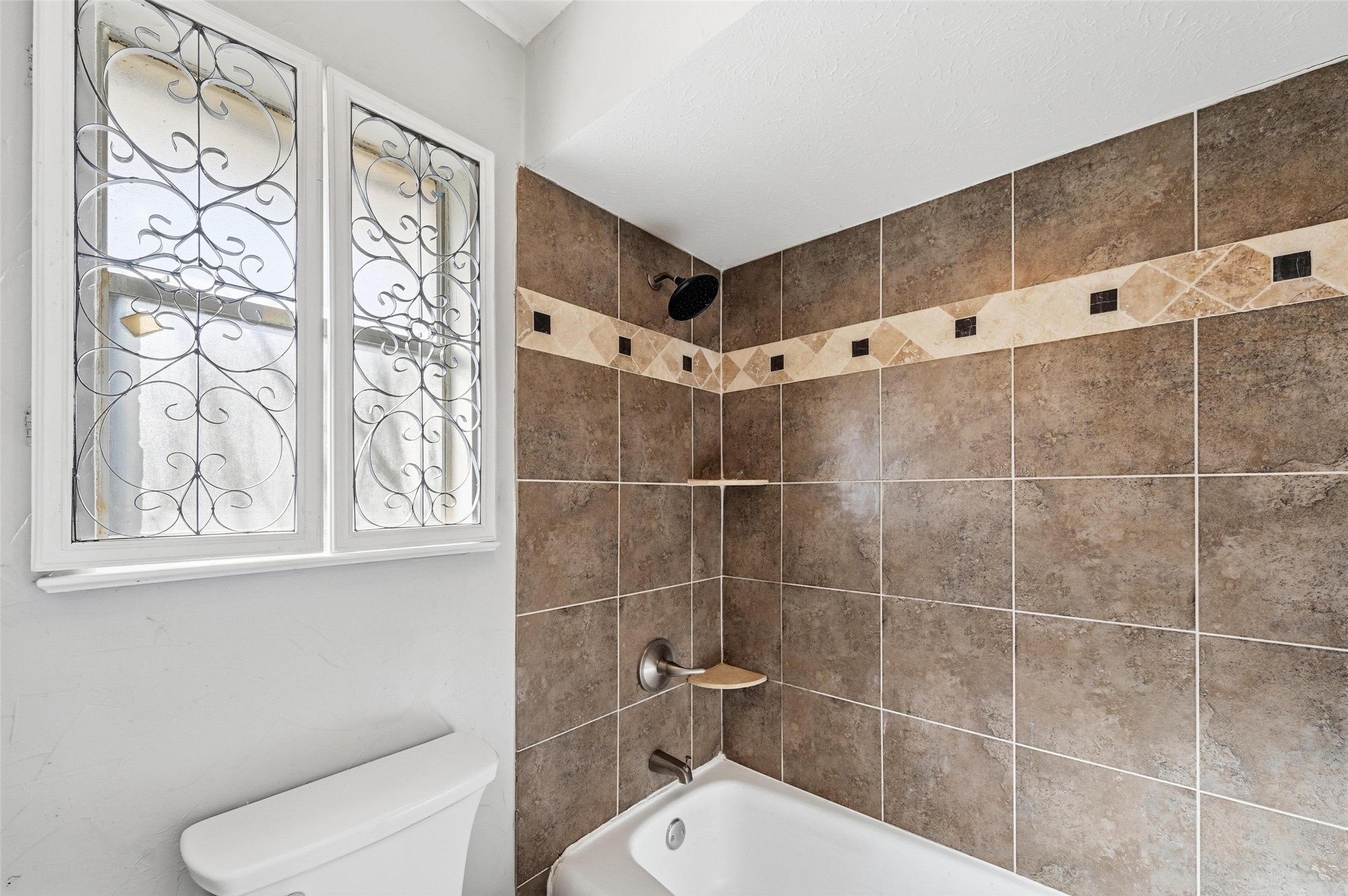 2705 Las Palmas Lane