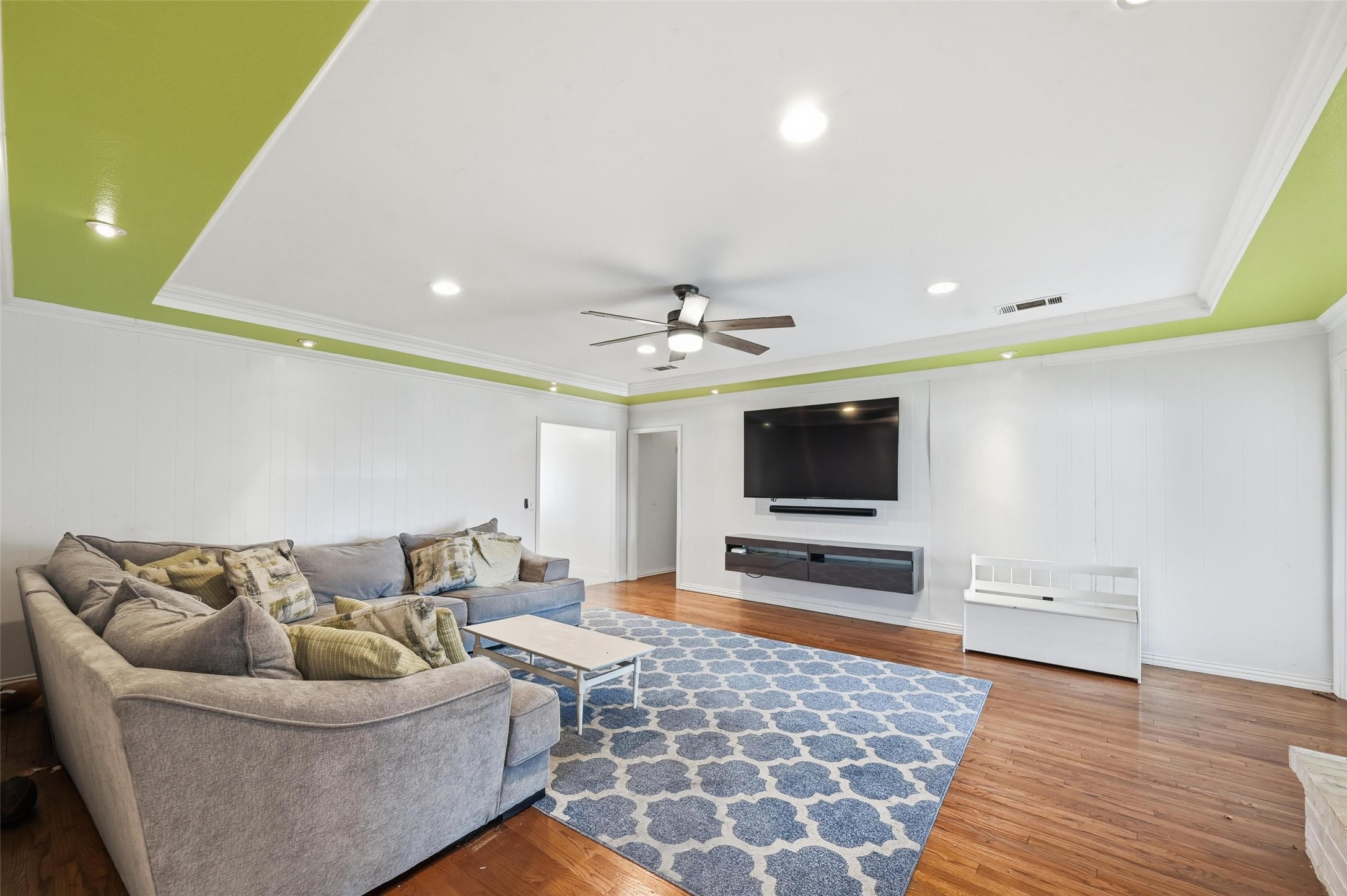 2705 Las Palmas Lane