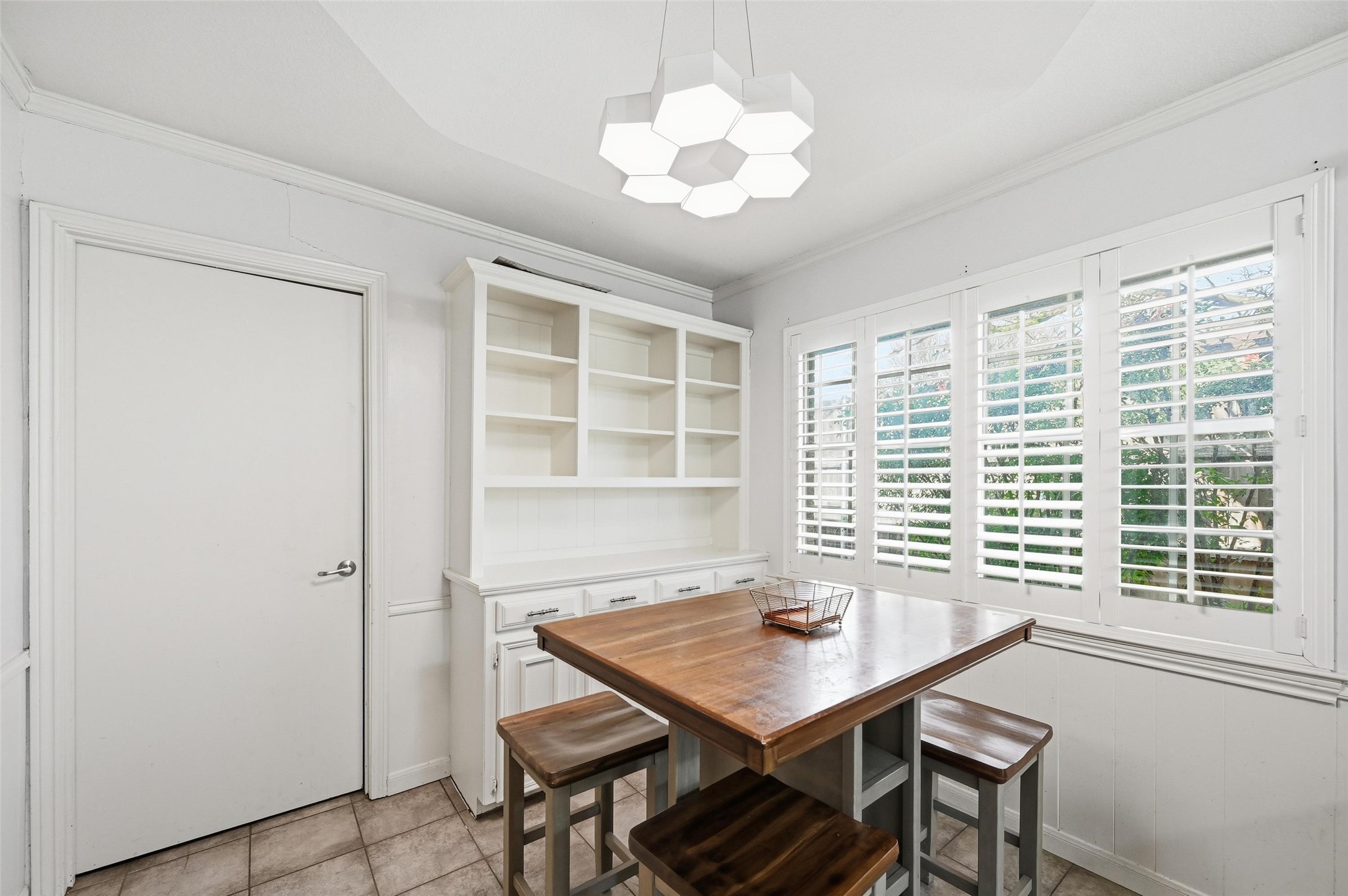 2705 Las Palmas Lane