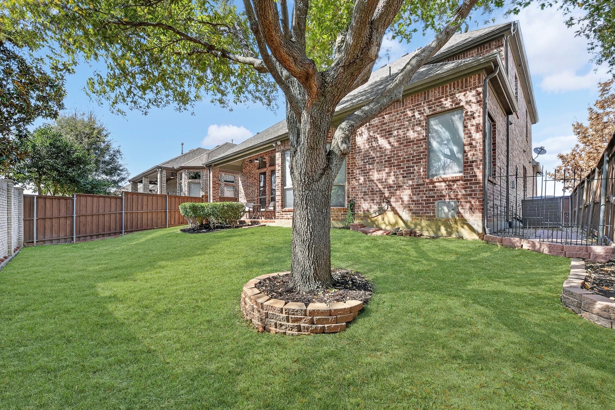 2012 S Hill Drive