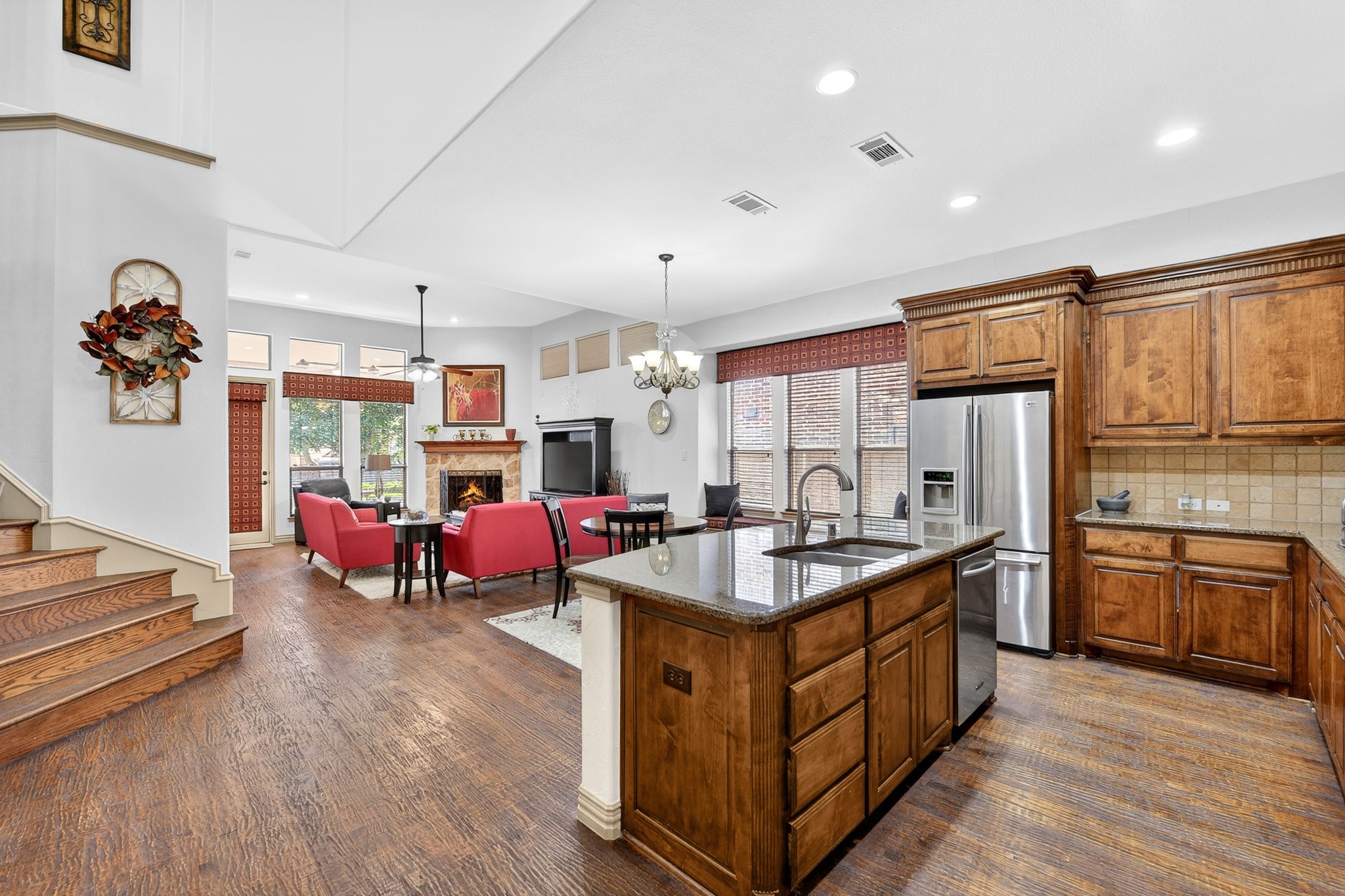 2012 S Hill Drive