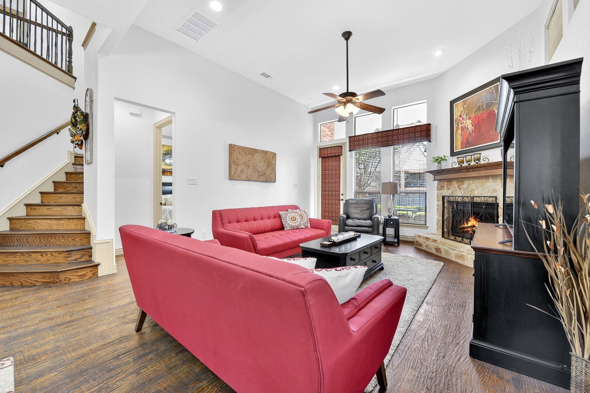 2012 S Hill Drive