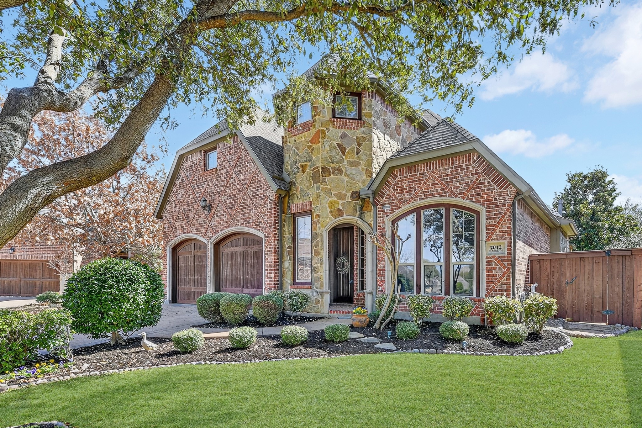 2012 S Hill Drive