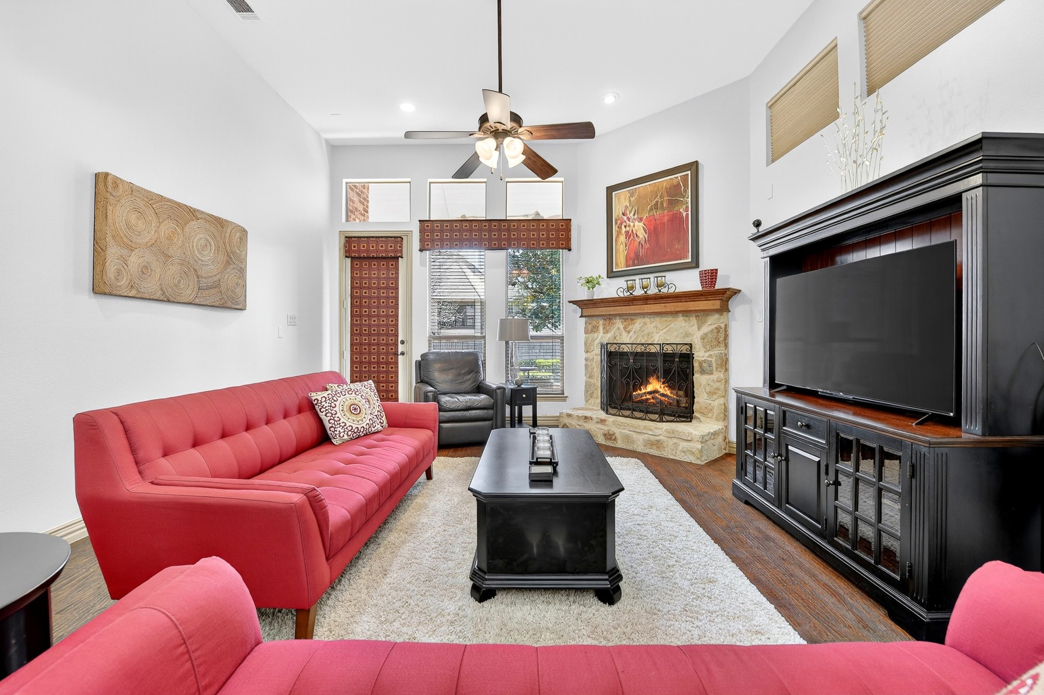 2012 S Hill Drive