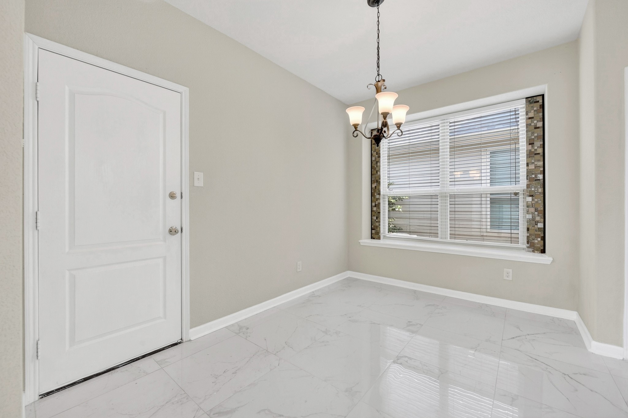 1049 Marietta Lane