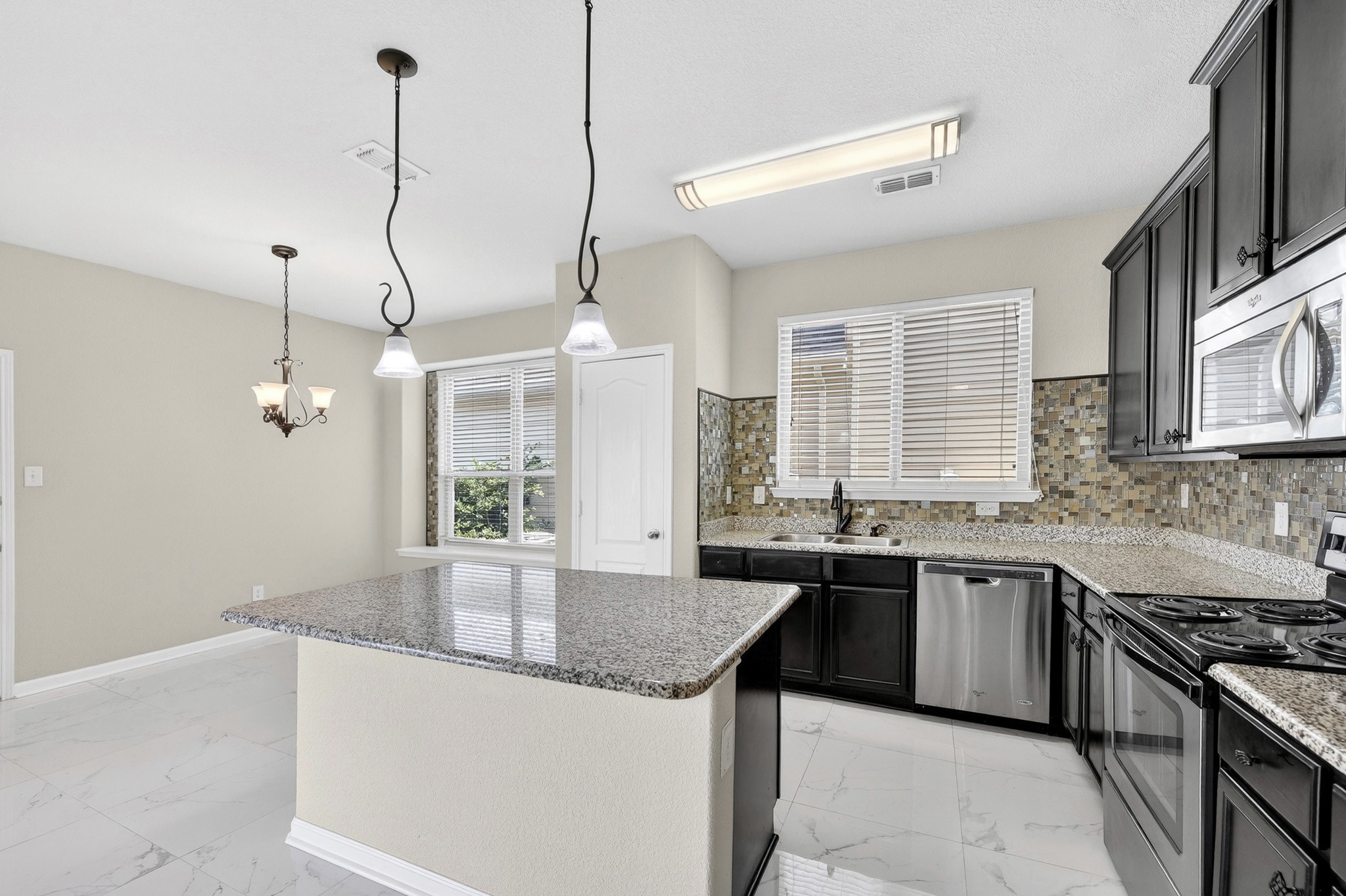 1049 Marietta Lane