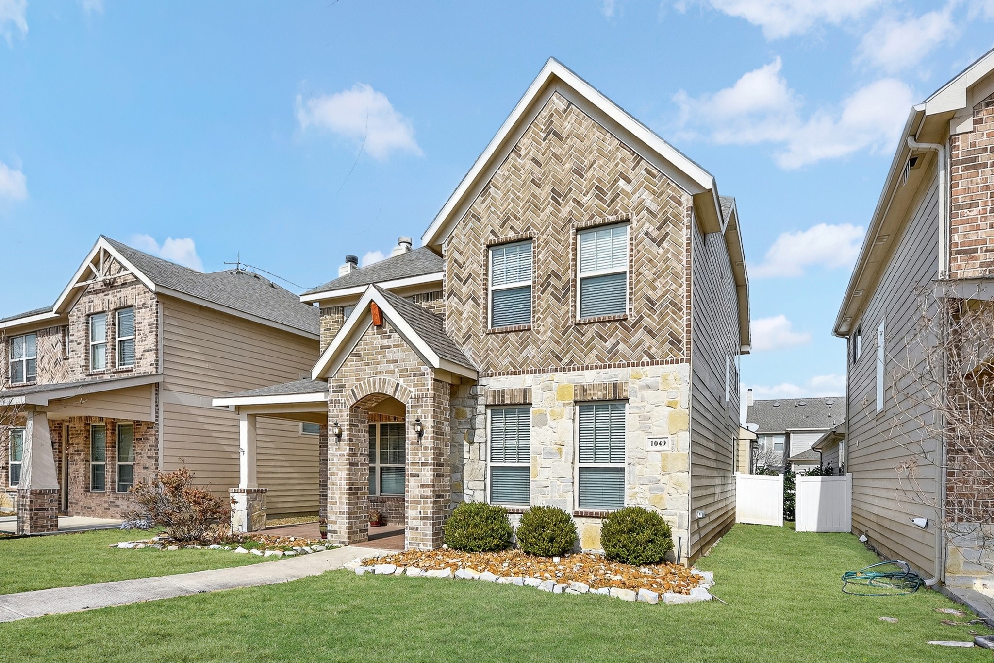 1049 Marietta Lane
