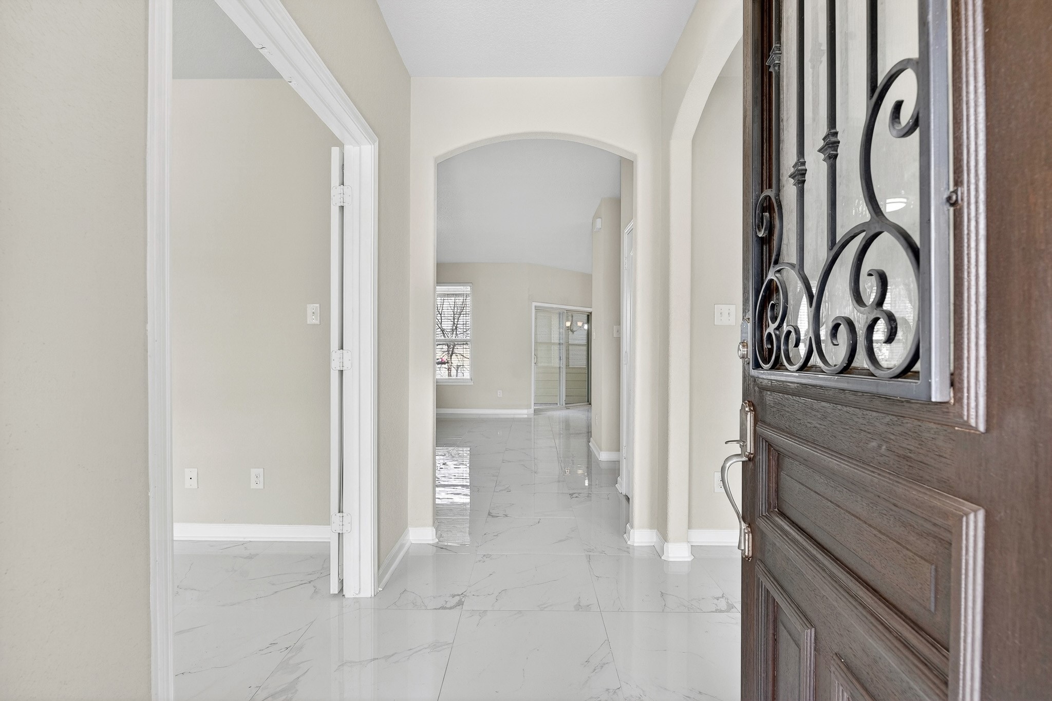 1049 Marietta Lane