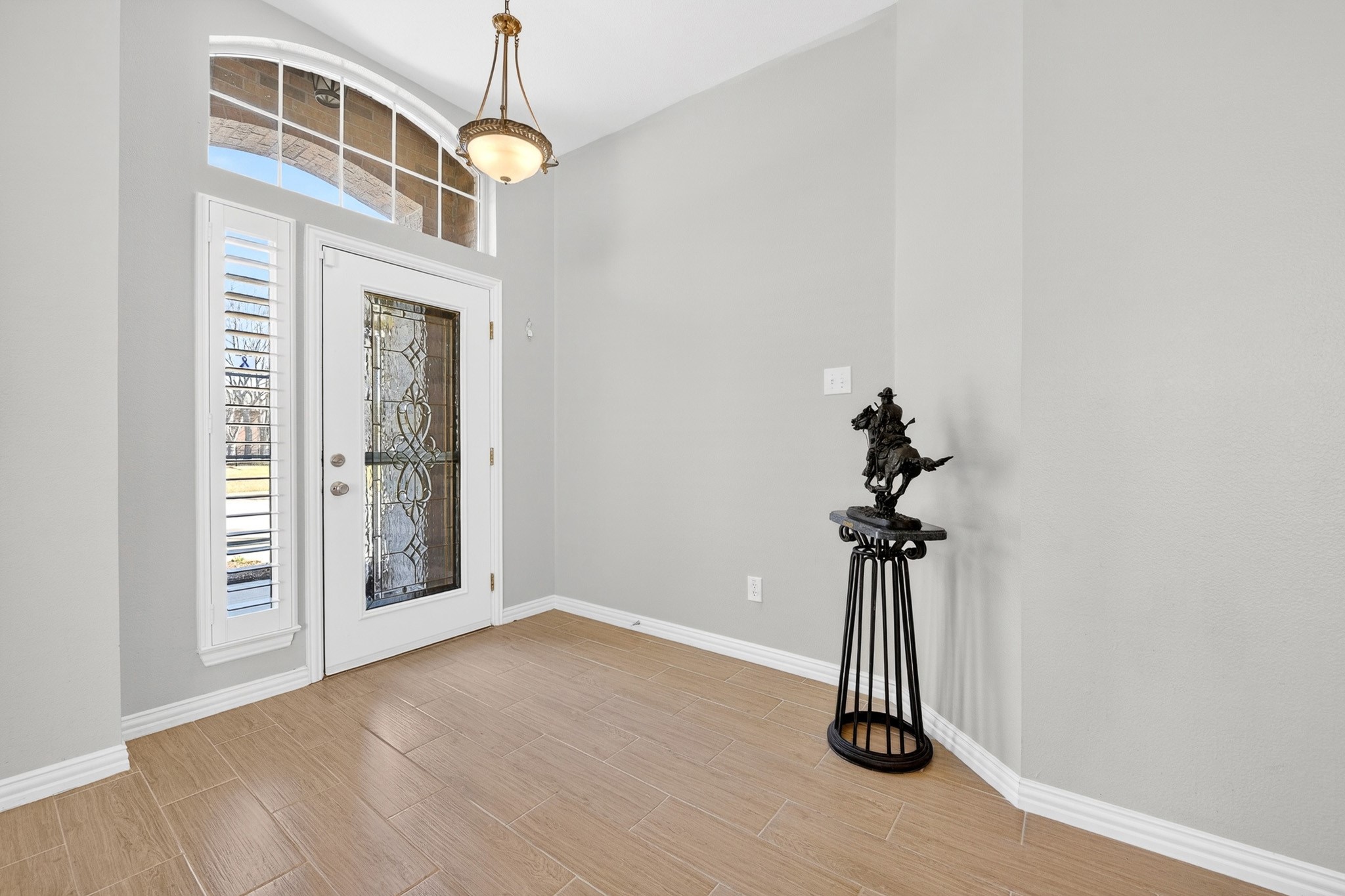 4012 Kenwood Drive