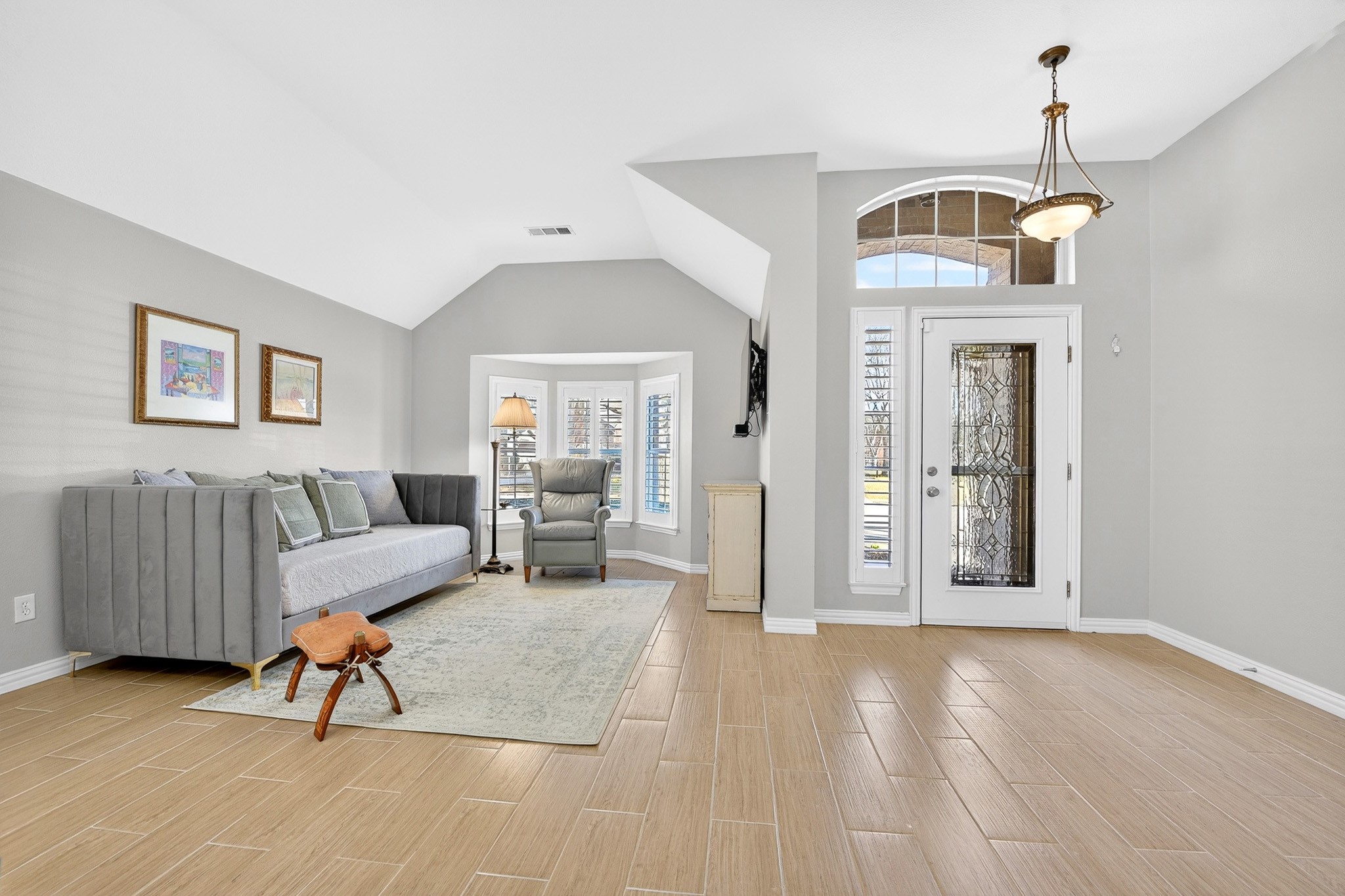 4012 Kenwood Drive