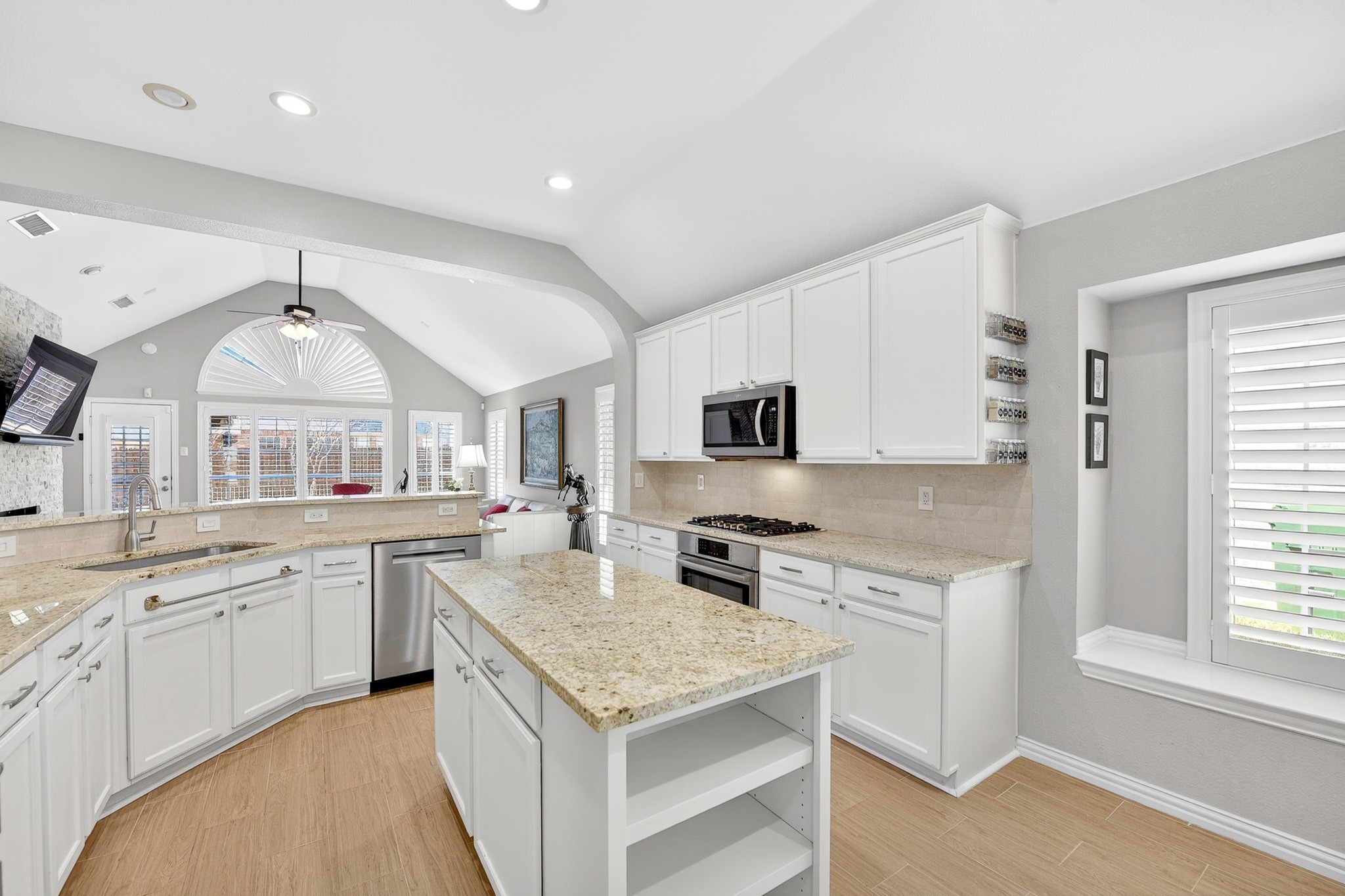 4012 Kenwood Drive