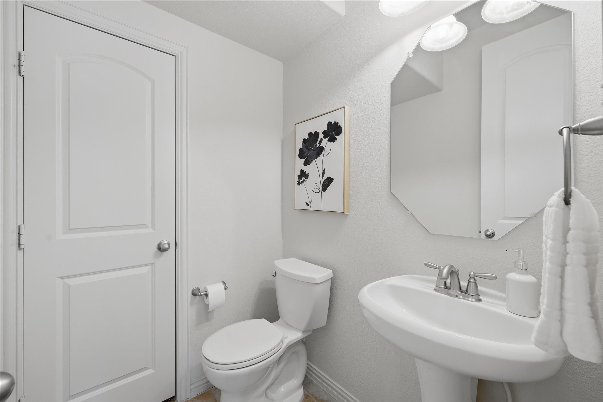 7917 E Aspermont Drive