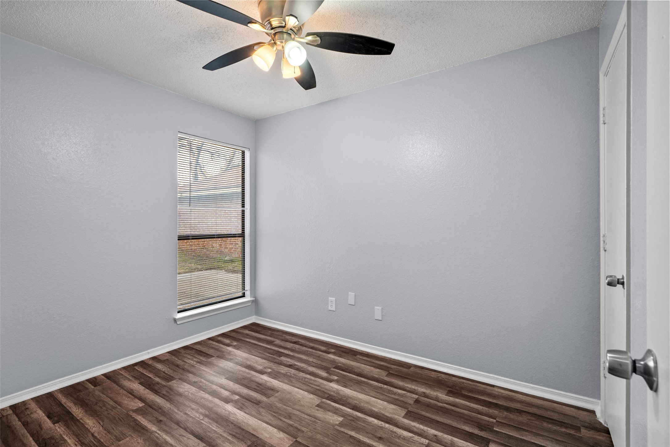 2540 Winter Oak Street