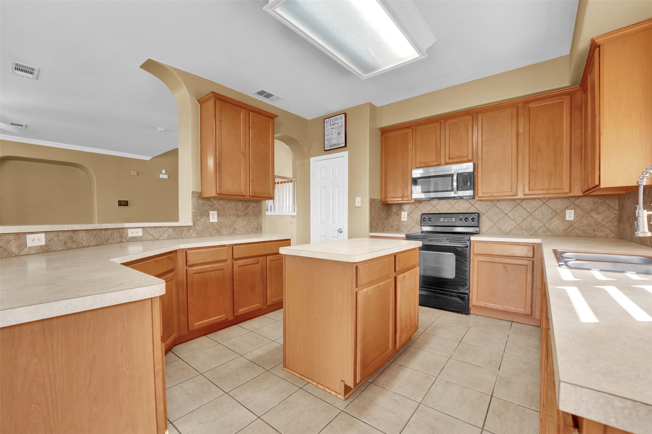 8112 Geranium Lane