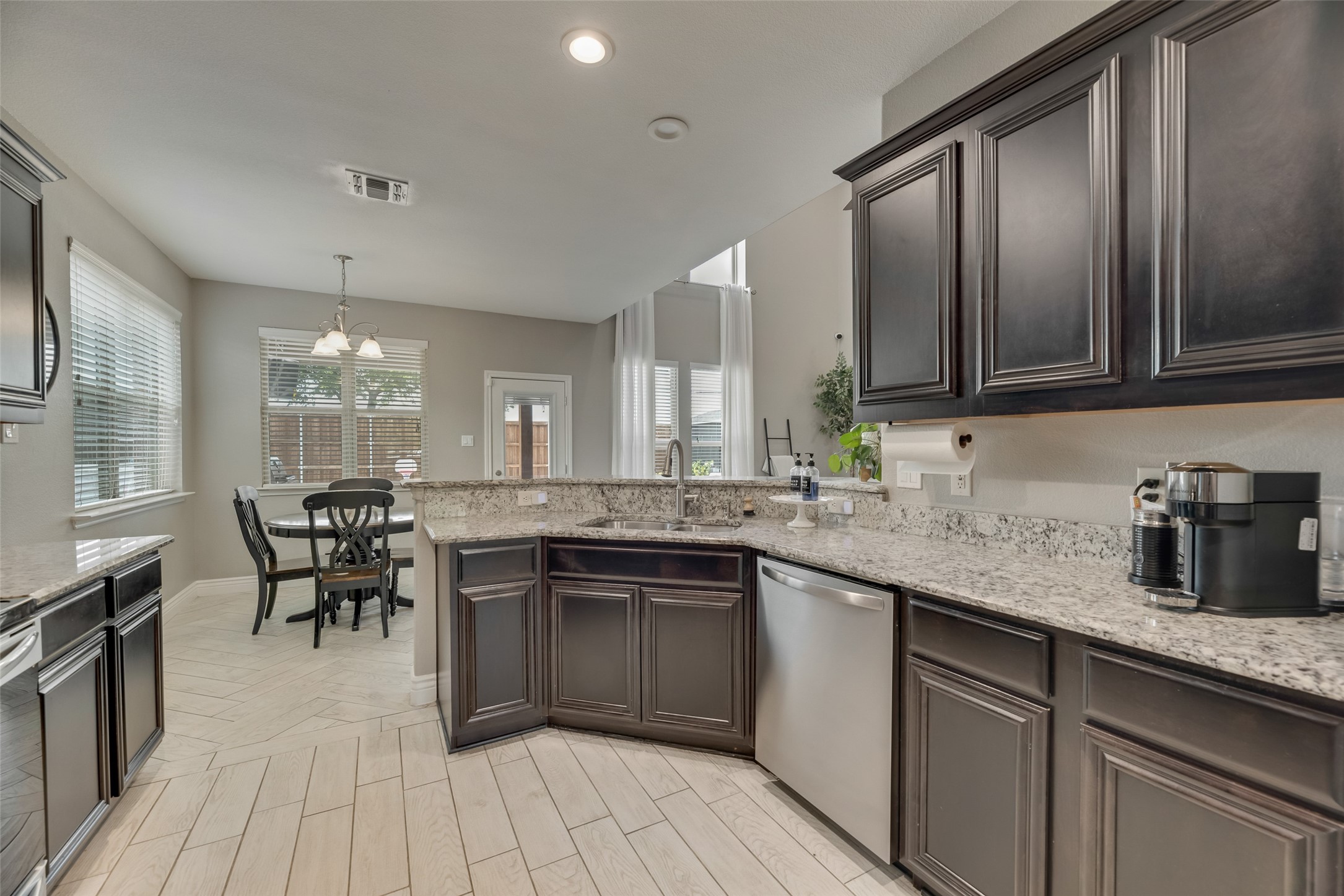 404 Fountain View Lane