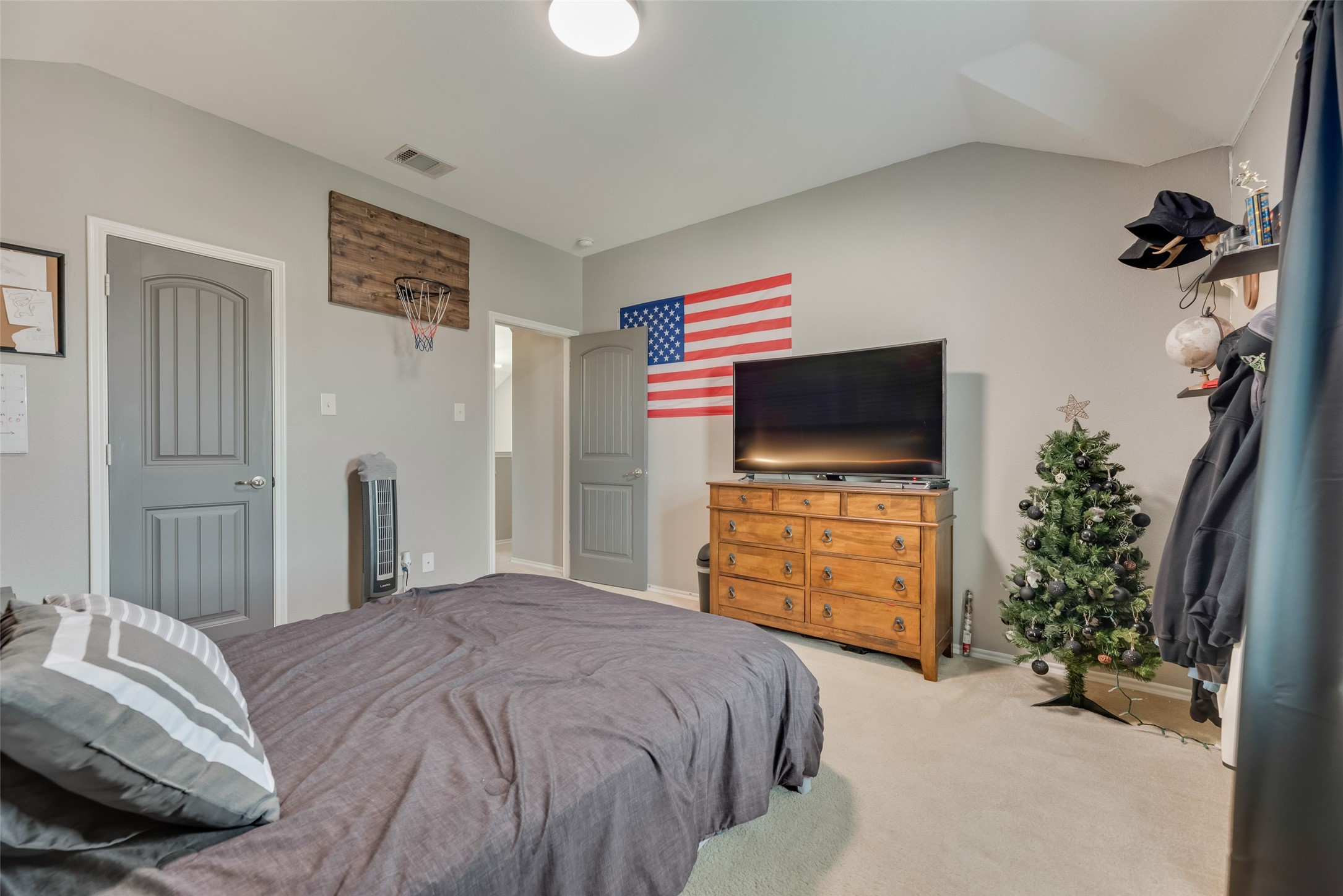 404 Fountain View Lane