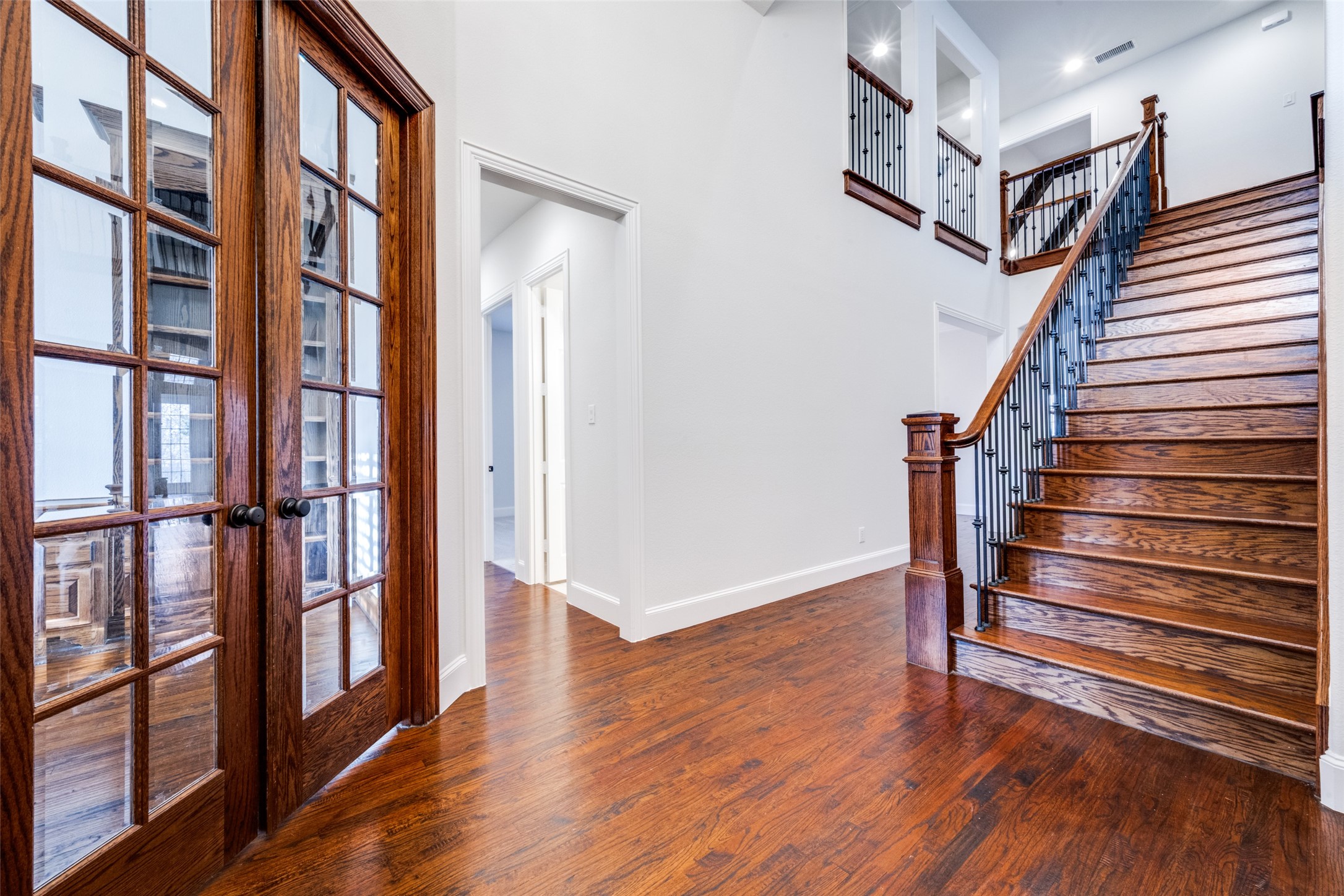 1401 Goldenrod Circle