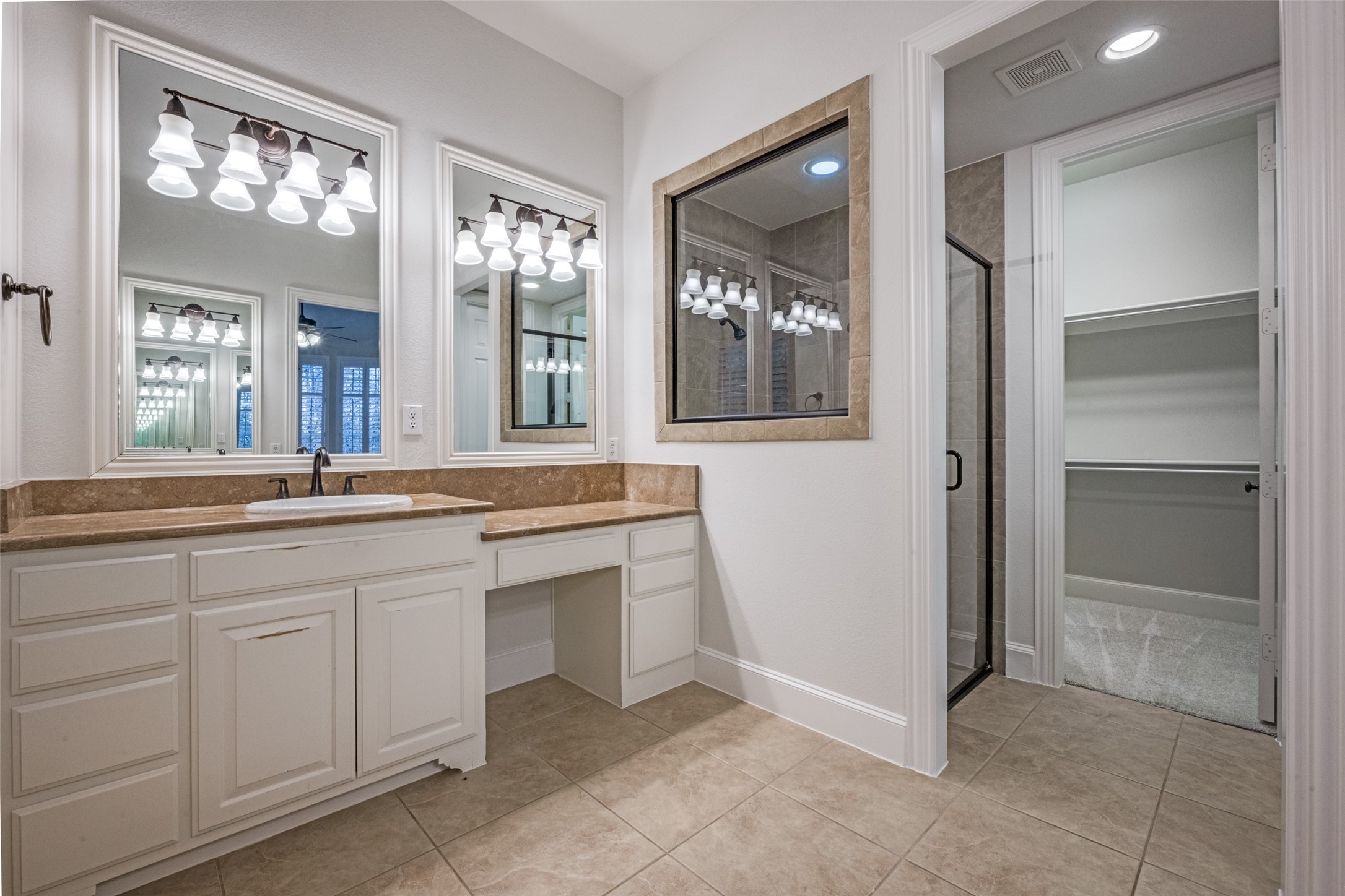 1401 Goldenrod Circle