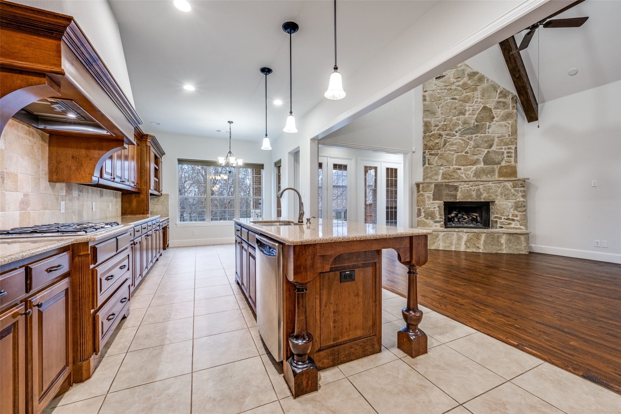 1401 Goldenrod Circle