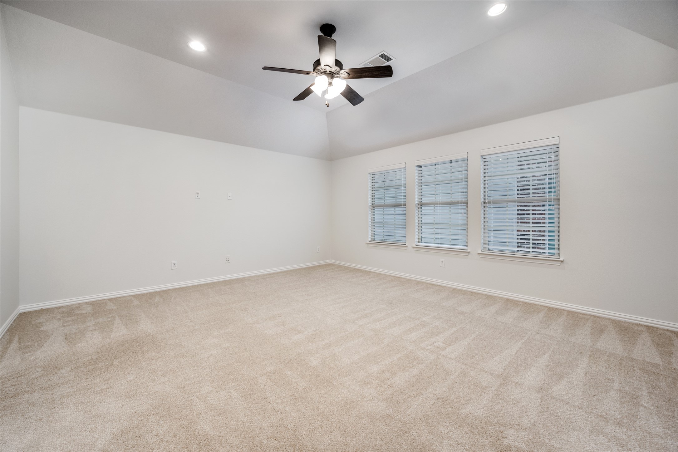 1401 Goldenrod Circle