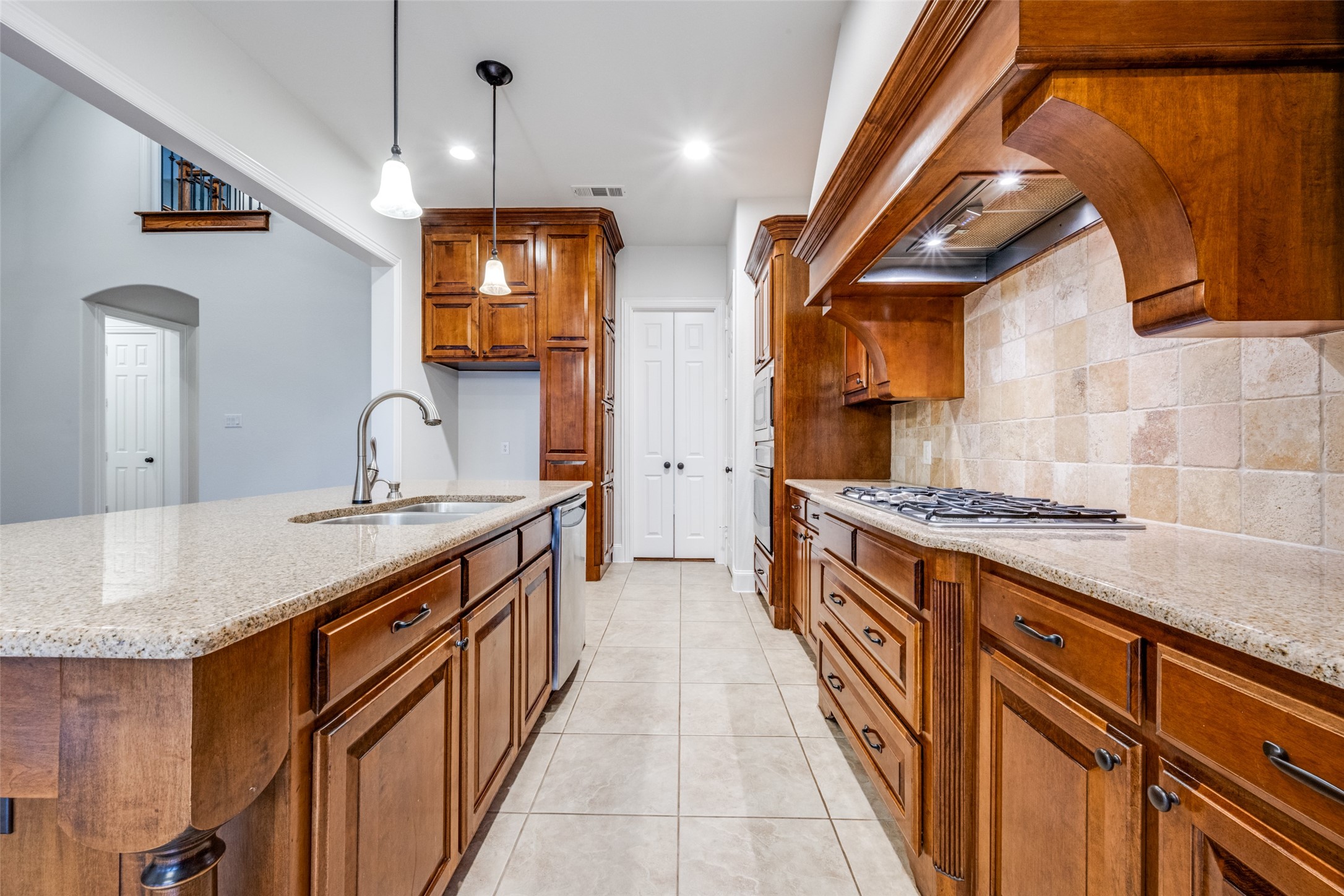 1401 Goldenrod Circle