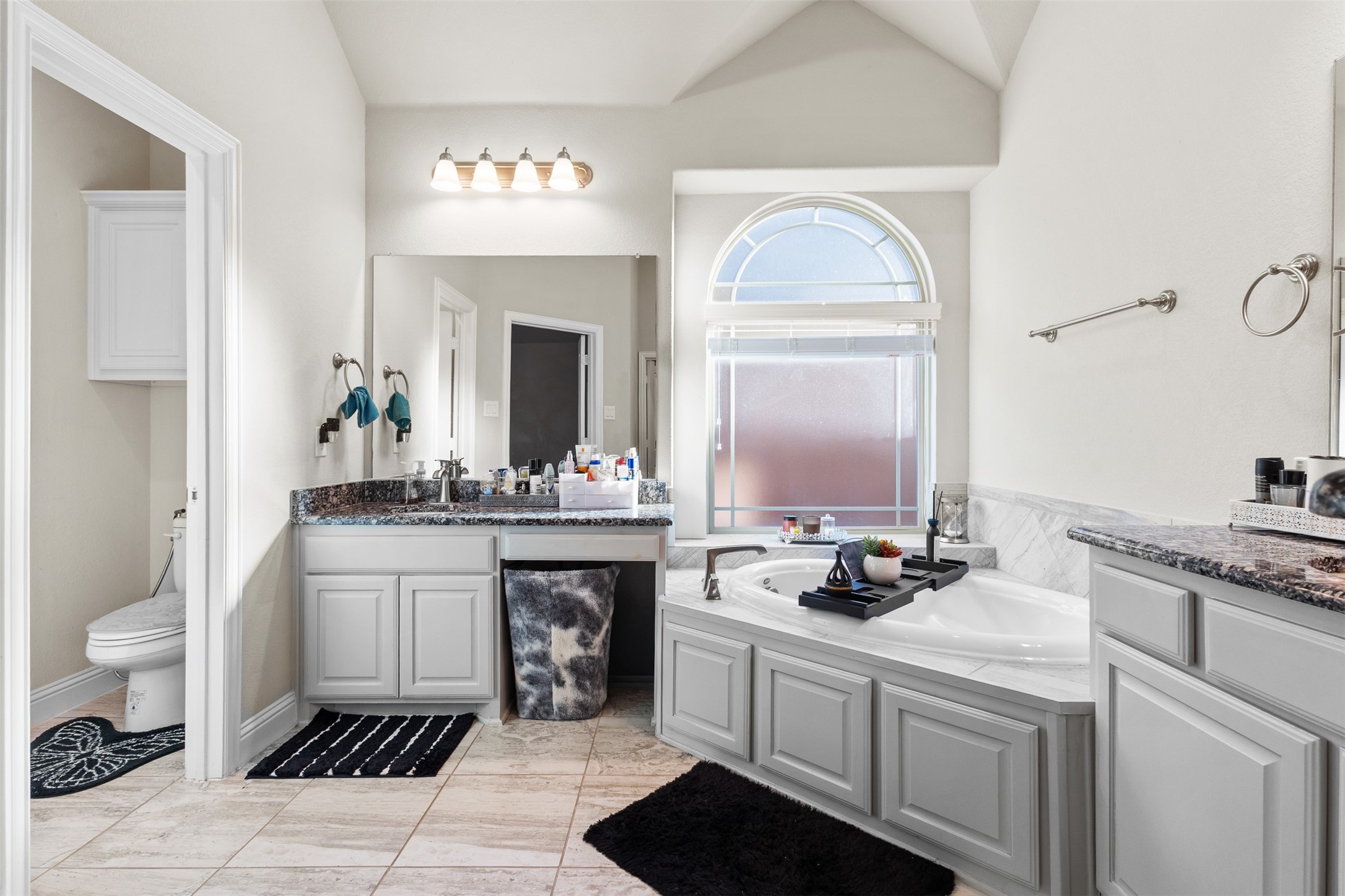 2614 Fair Oaks Avenue