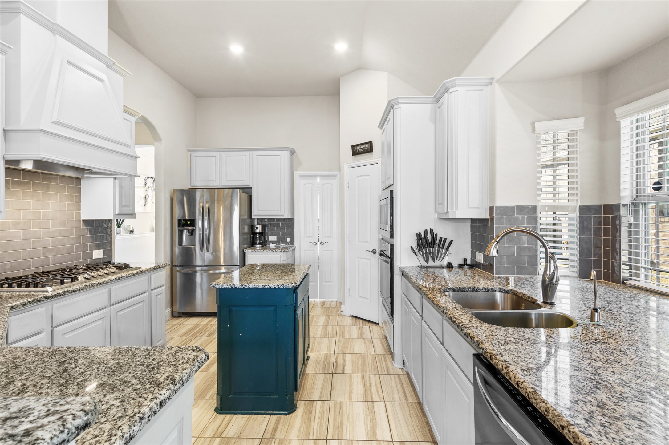 2614 Fair Oaks Avenue