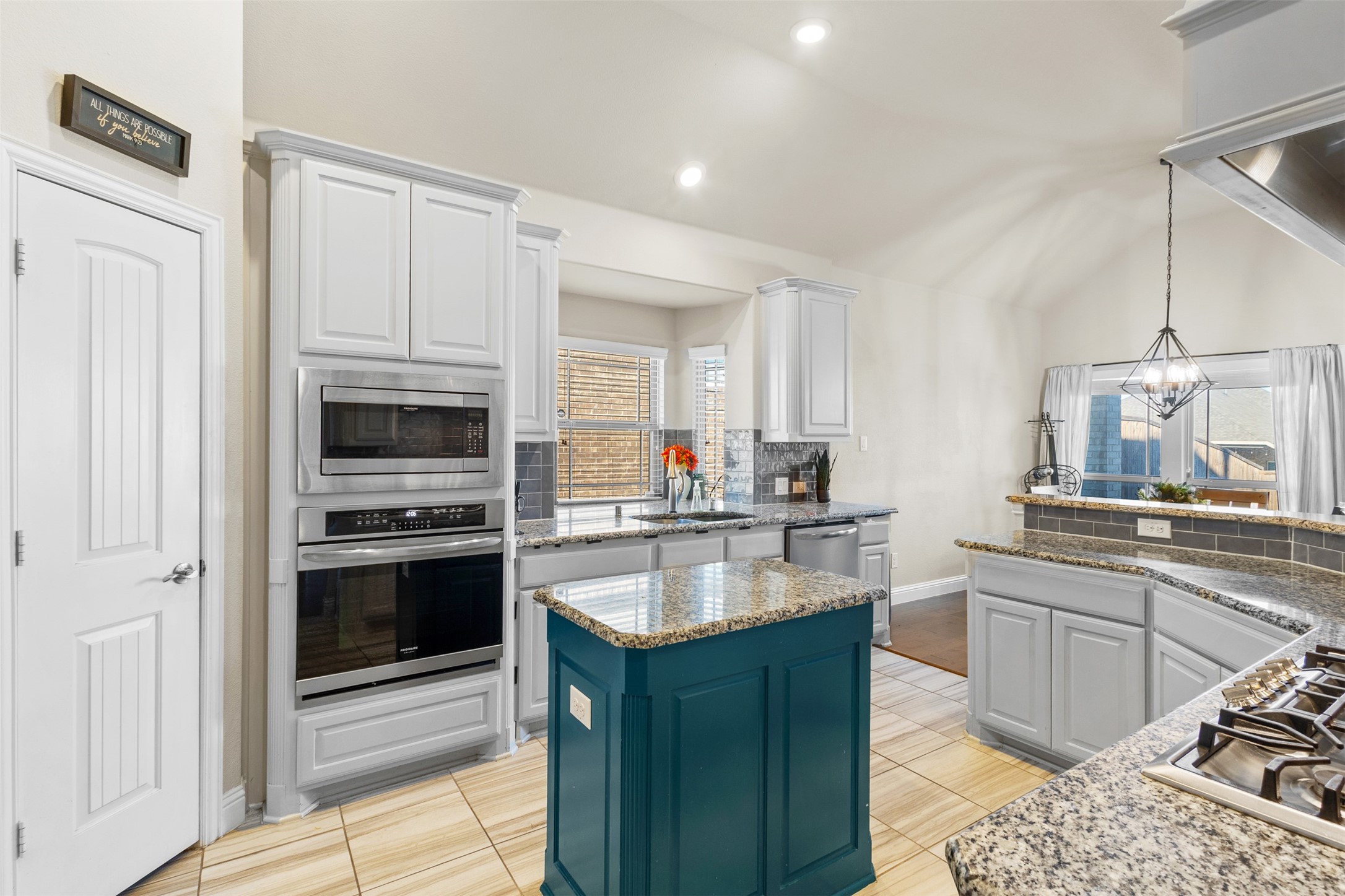 2614 Fair Oaks Avenue