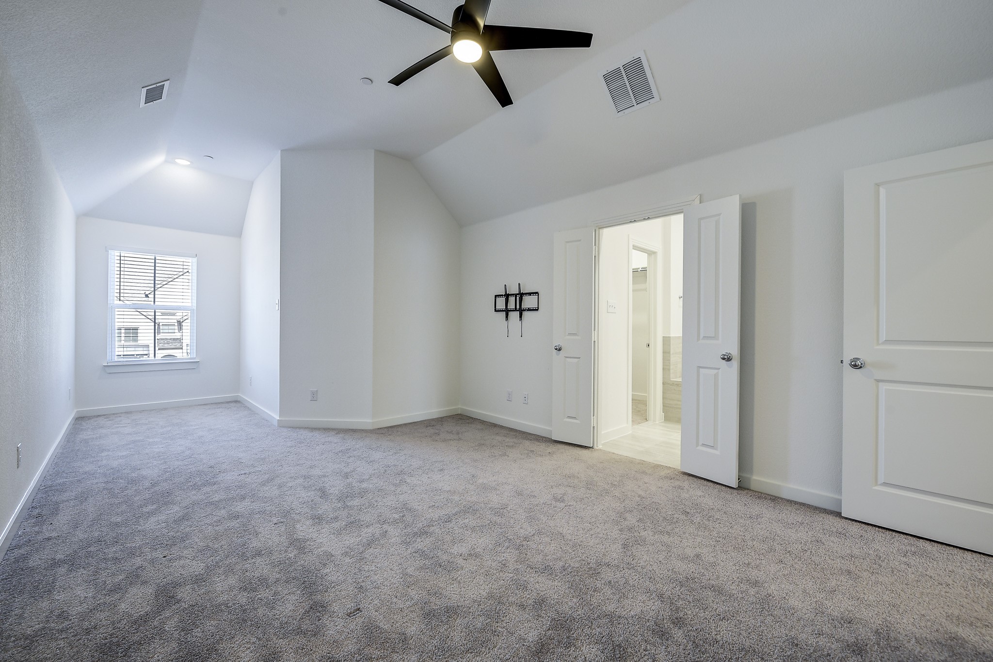 3708 Queen Road