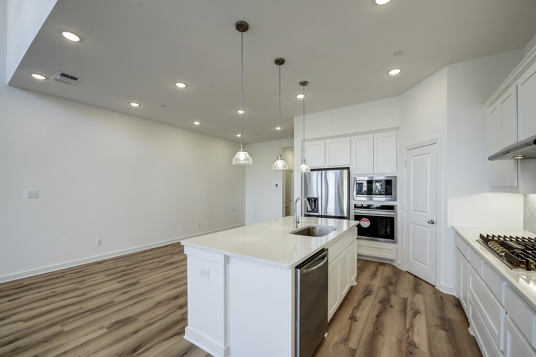 3708 Queen Road