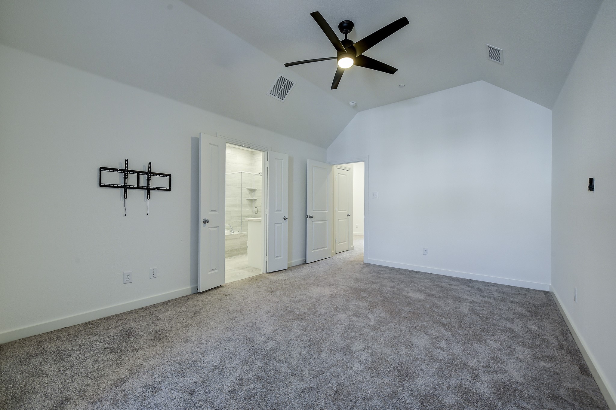 3708 Queen Road