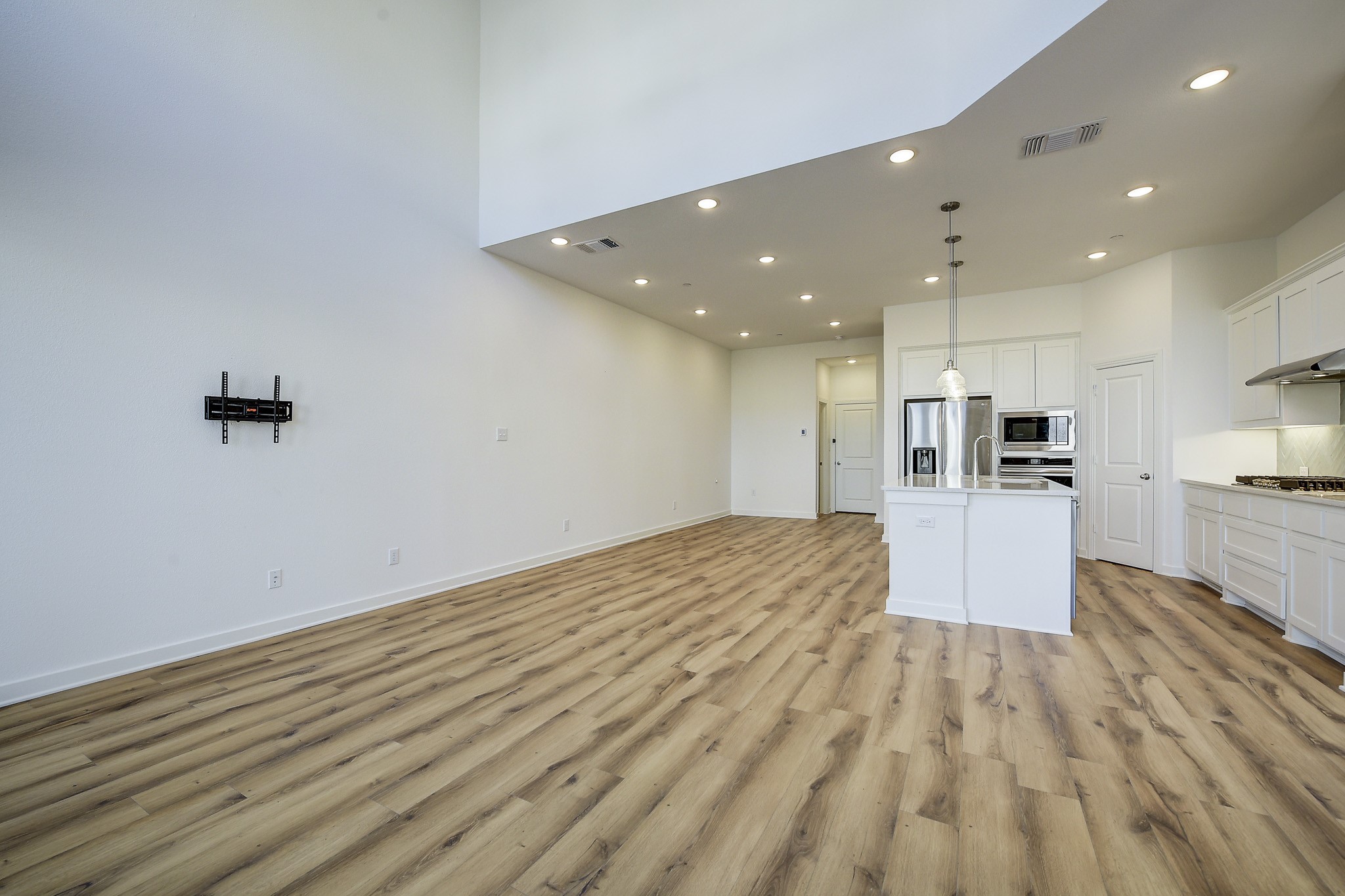 3708 Queen Road