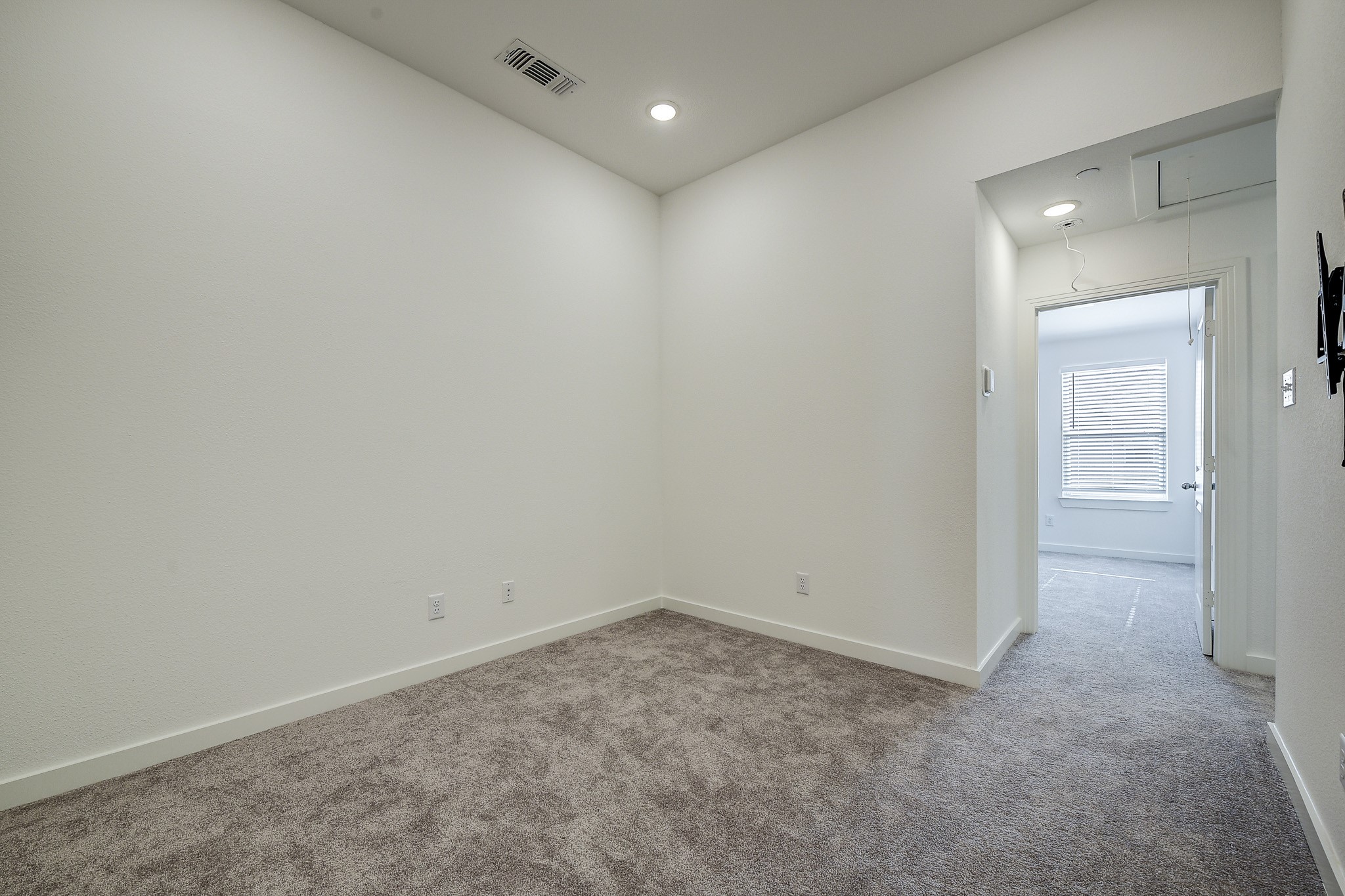 3708 Queen Road