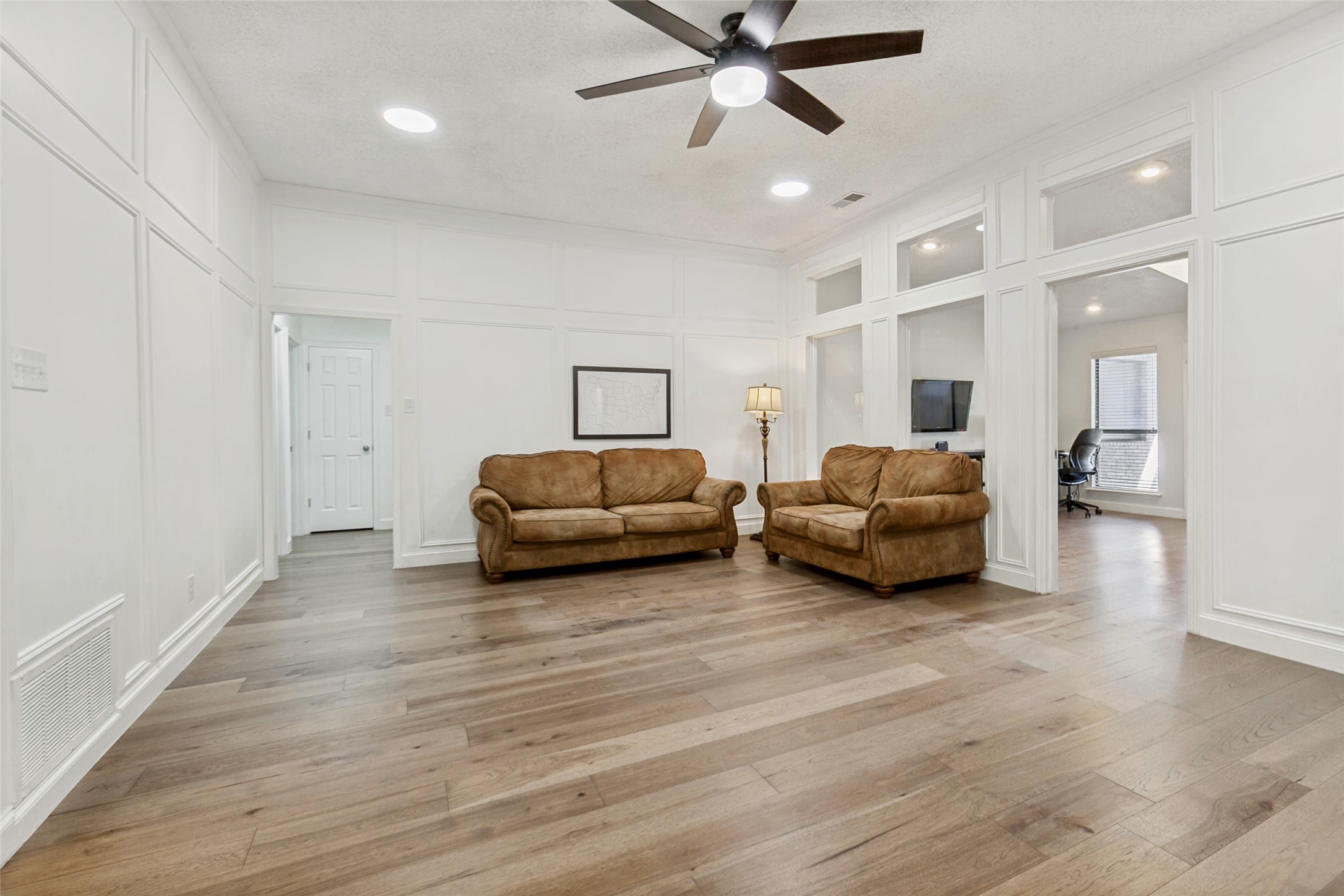 10220 Shadow Way