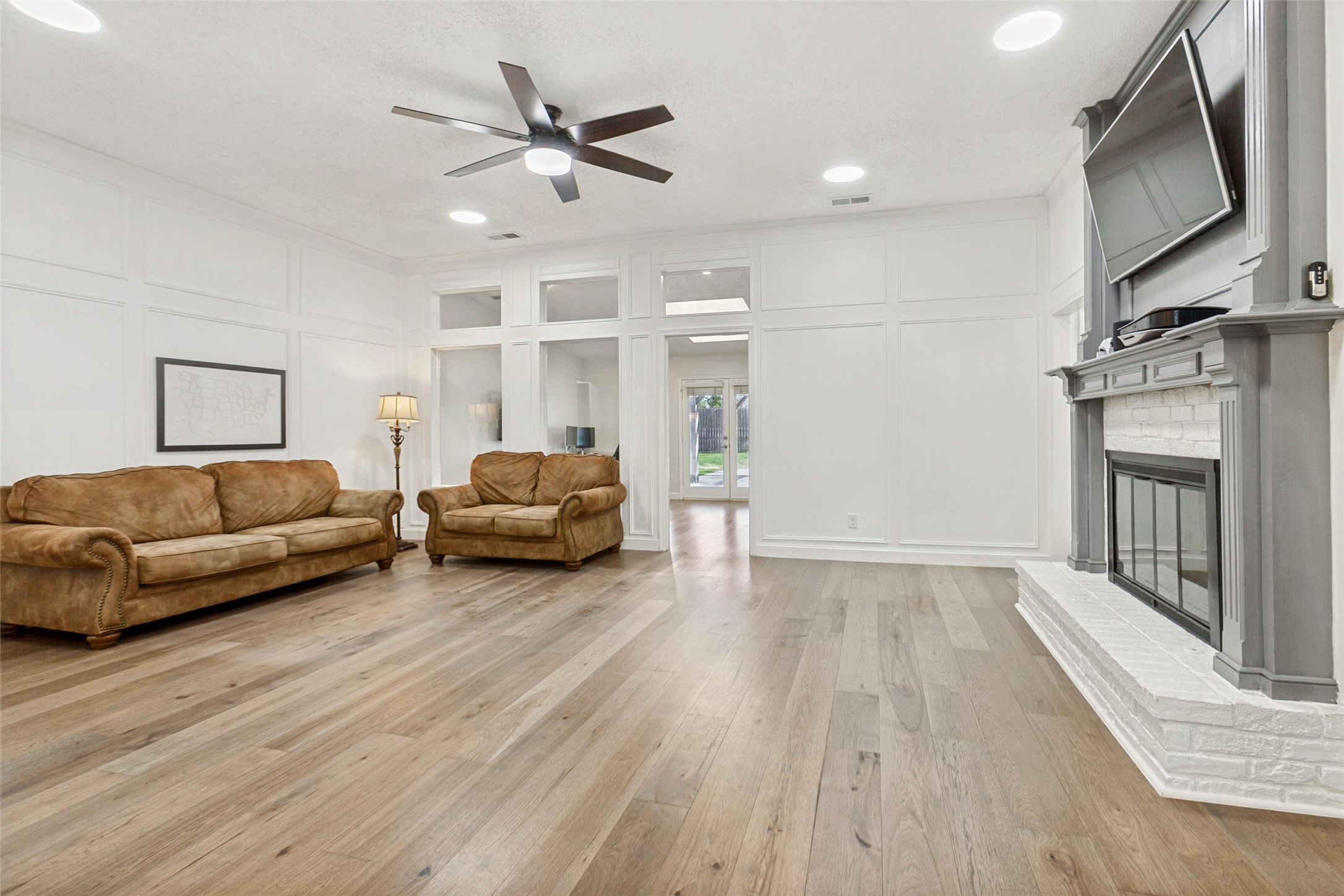 10220 Shadow Way