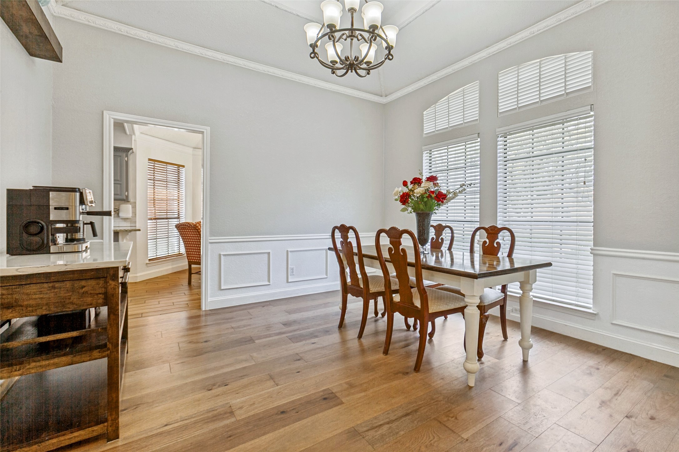 10220 Shadow Way